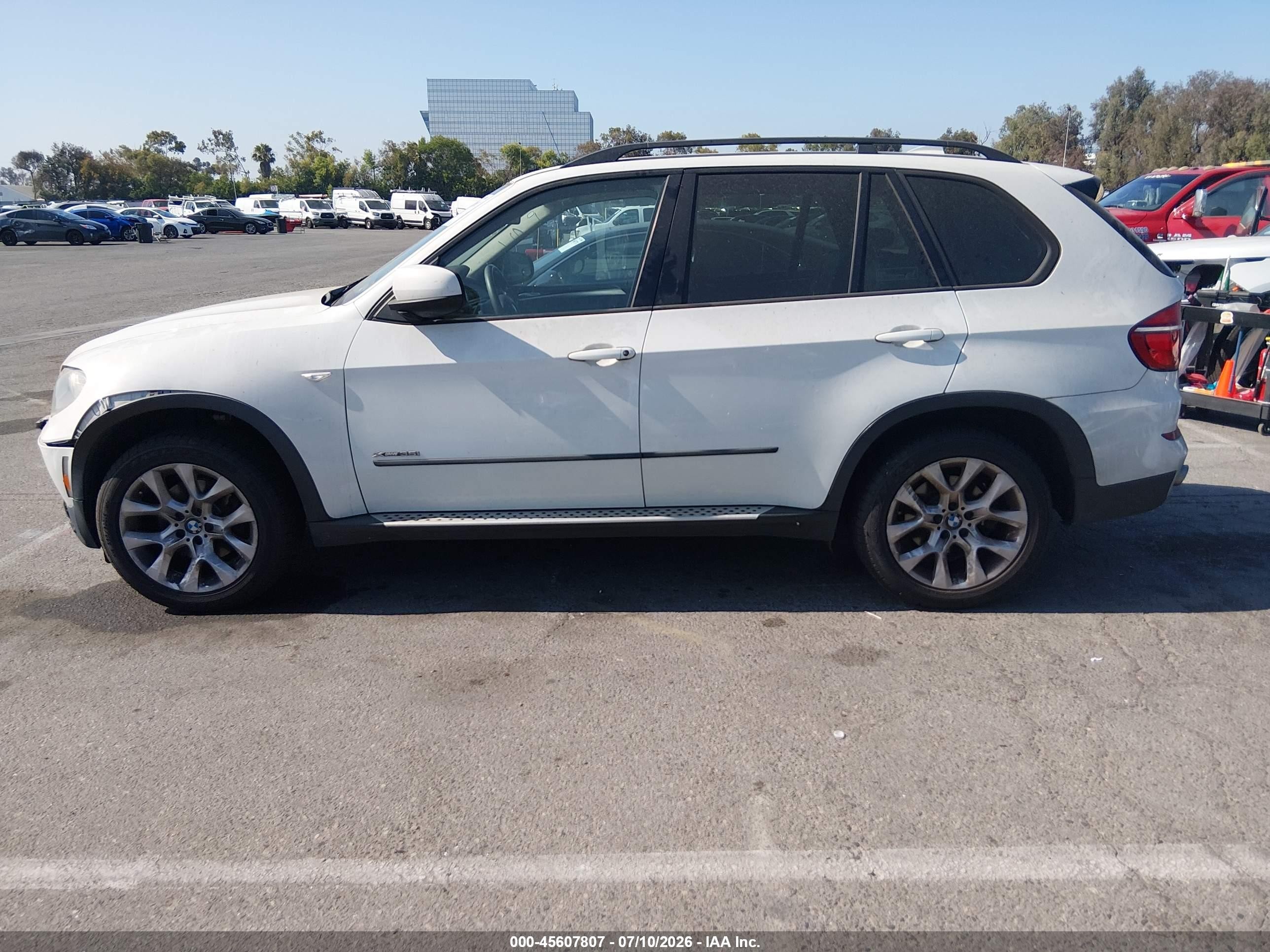 2011 Bmw X5 Xdrive35i/xdrive35i Premium/xdrive35i Sport Activity White vin: 5UXZV4C54BL743090