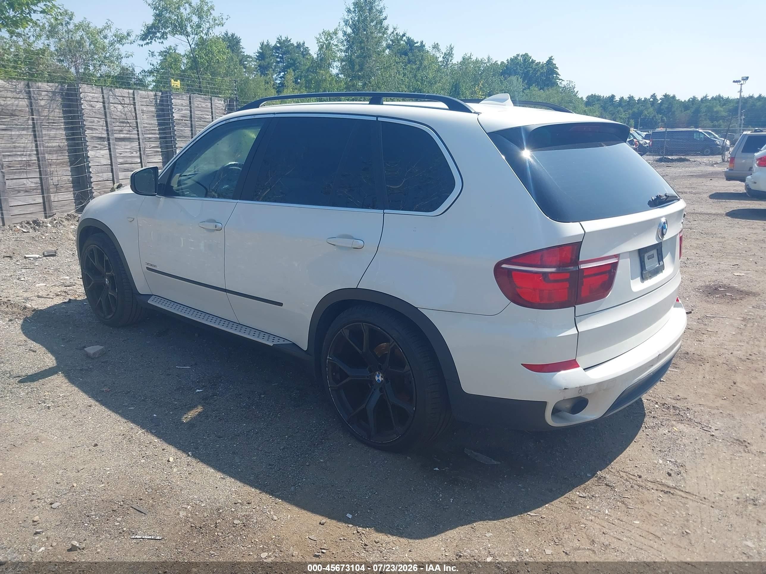 2013 Bmw X5 Xdrive35i/xdrive35i Premium/xdrive35i Sport Activity White vin: 5UXZV4C54D0B19975