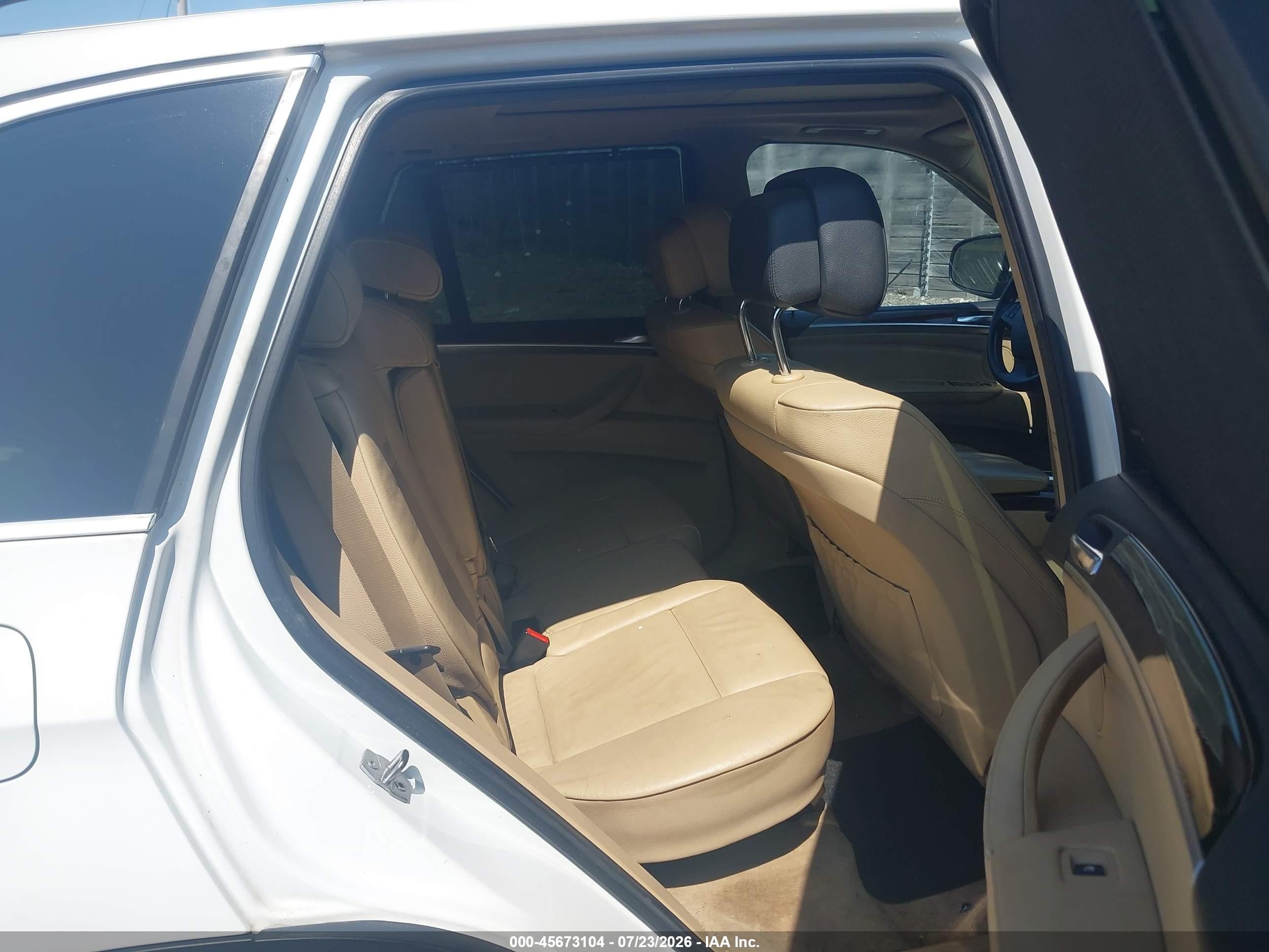 2013 Bmw X5 Xdrive35i/xdrive35i Premium/xdrive35i Sport Activity White vin: 5UXZV4C54D0B19975