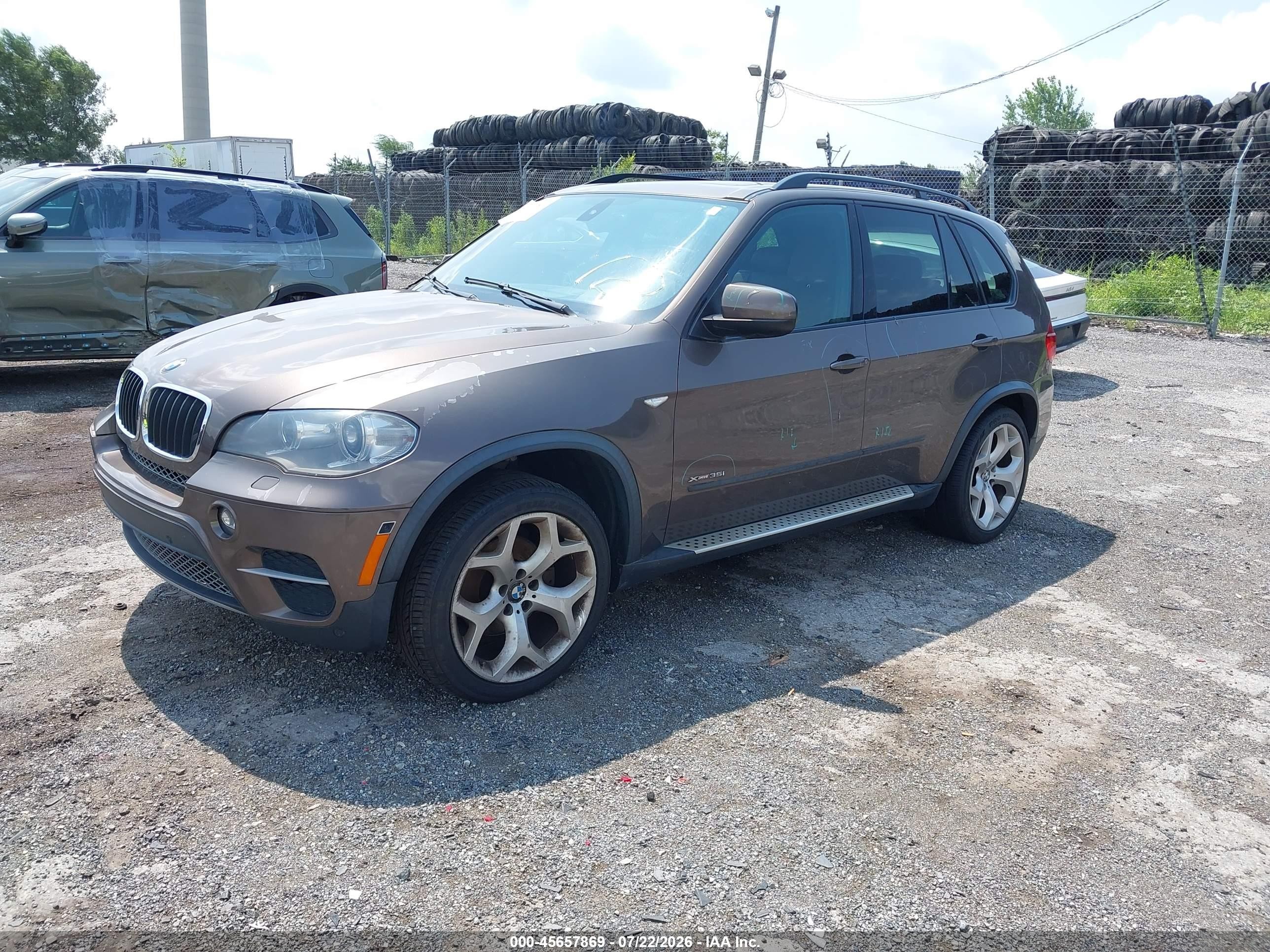 2013 Bmw X5 Бежевый vin: 5UXZV4C54DL993108