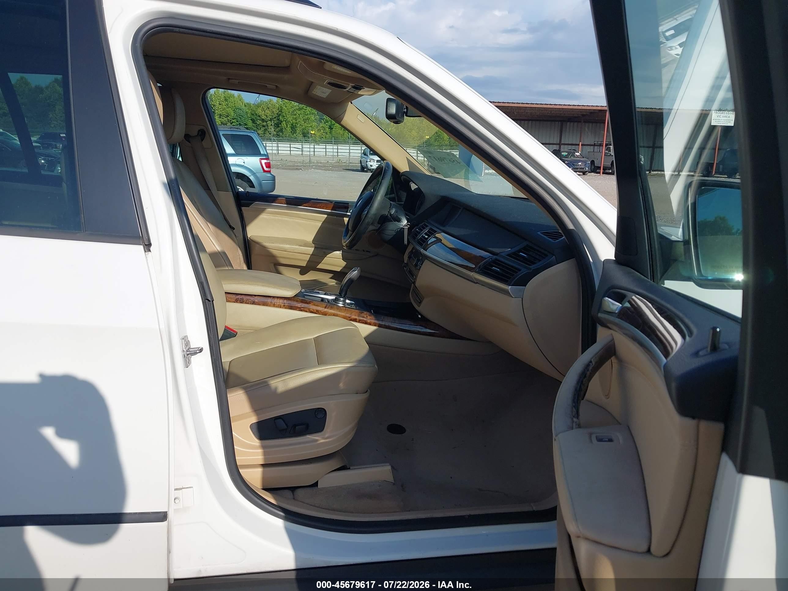 2012 Bmw X5 Xdrive35i/xdrive35i Premium/xdrive35i Sport Activity White vin: 5UXZV4C55CL751104