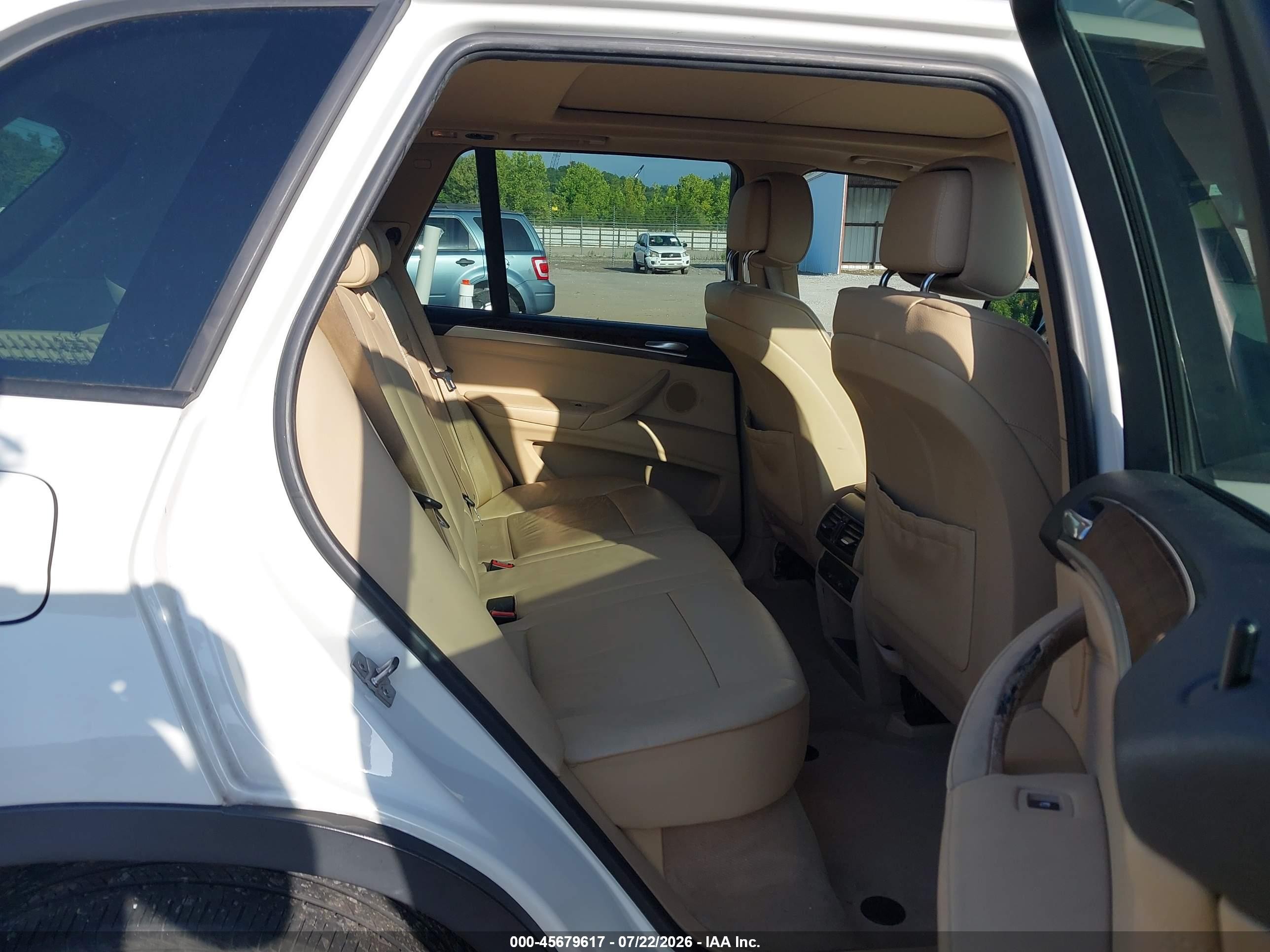 2012 Bmw X5 Xdrive35i/xdrive35i Premium/xdrive35i Sport Activity White vin: 5UXZV4C55CL751104