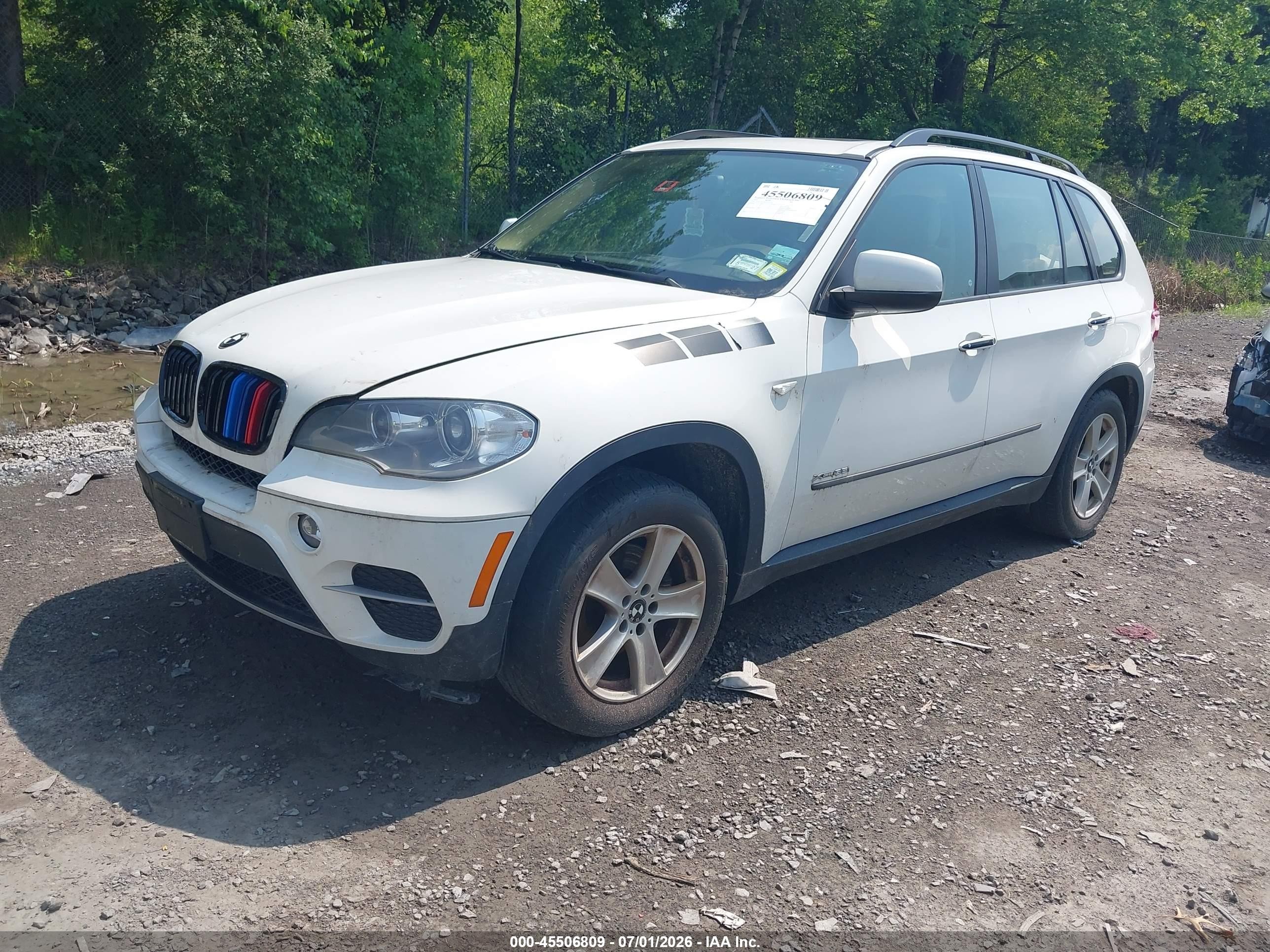 2013 Bmw X5 Xdrive35i/xdrive35i Premium/xdrive35i Sport Activity White vin: 5UXZV4C55D0G51350