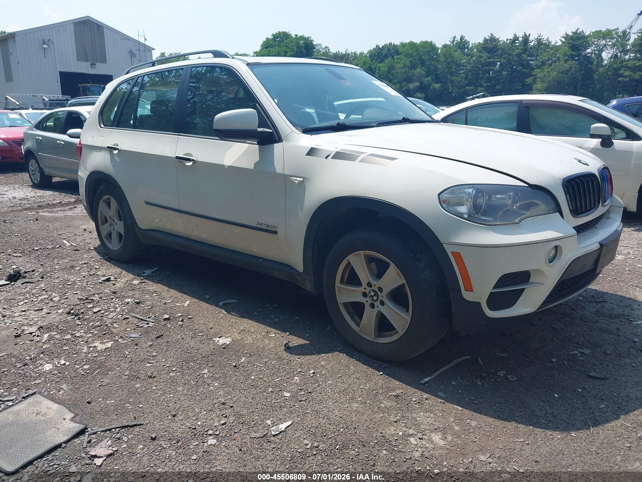 2013 Bmw X5 Xdrive35i/xdrive35i Premium/xdrive35i Sport Activity White vin: 5UXZV4C55D0G51350