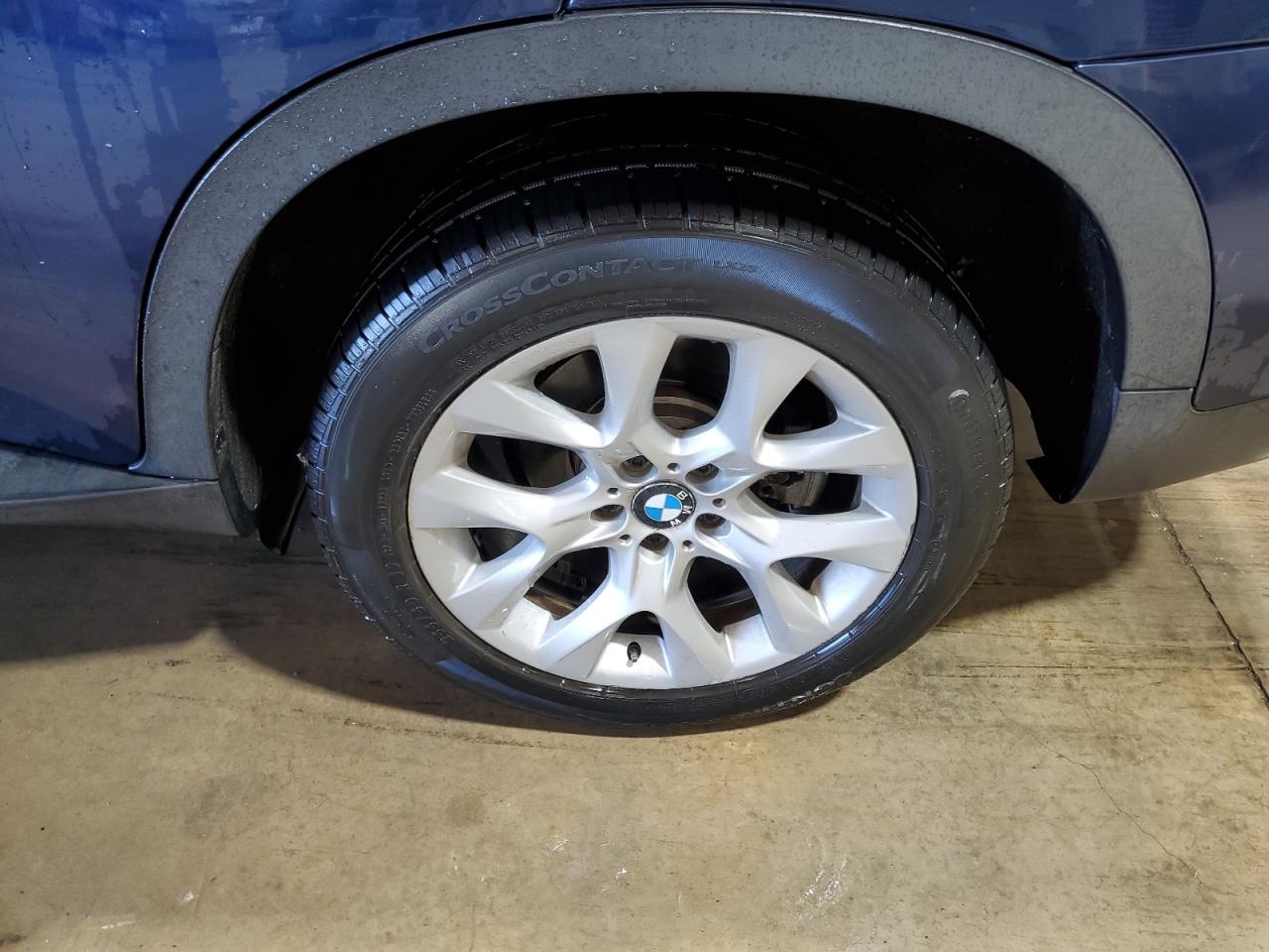2013 Bmw X5 Xdrive35i Blue vin: 5UXZV4C56D0B14700 Damage: Left Rear Wheel, Curb Rash, 5 To 6 Inches