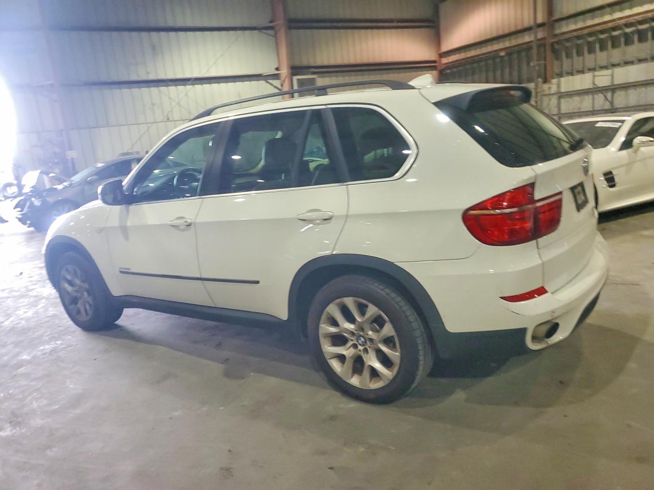 2013 Bmw X5 Xdrive35i White vin: 5UXZV4C56D0B17404