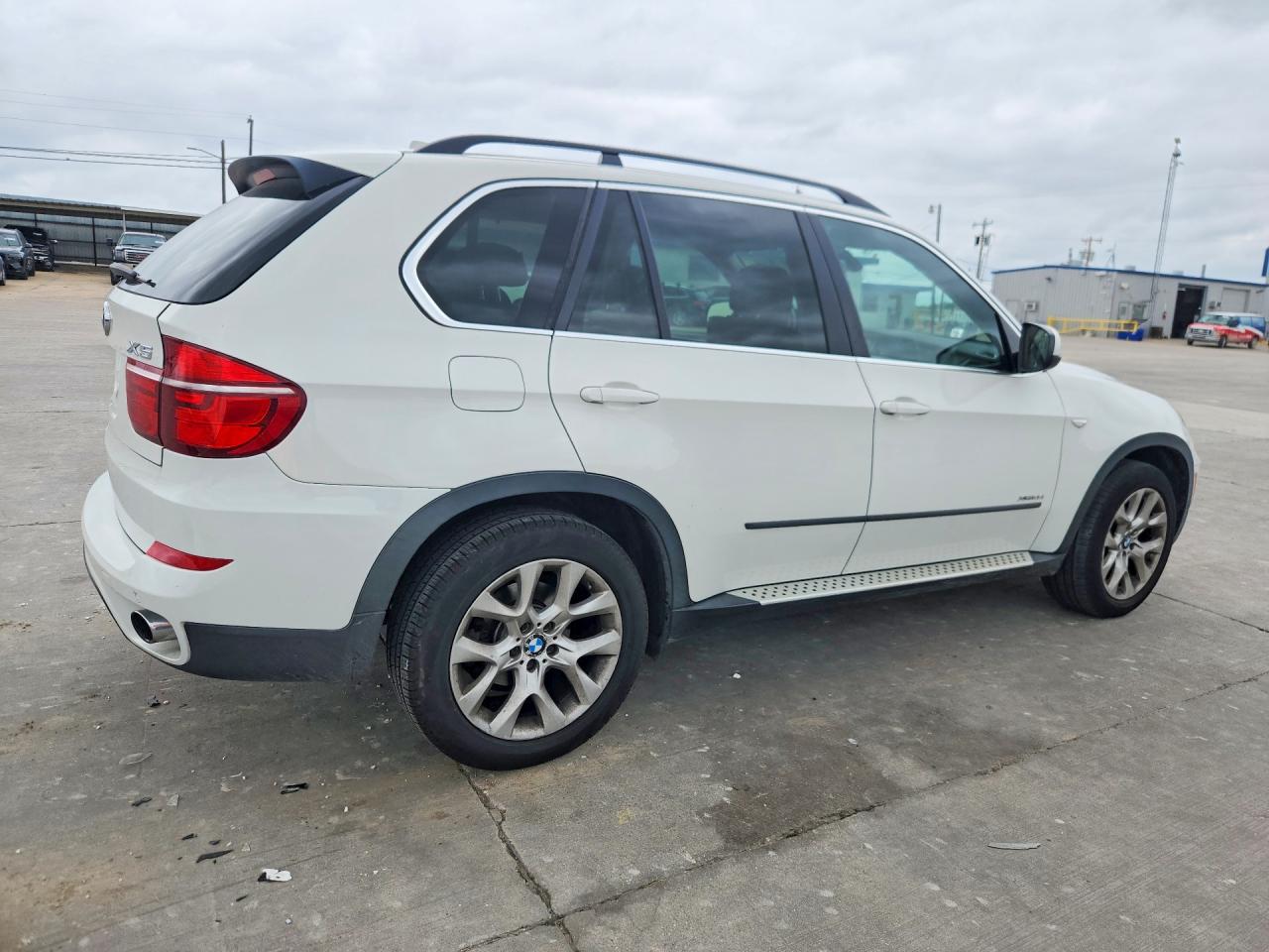 2013 Bmw X5 Xdrive35i White vin: 5UXZV4C56D0B17645