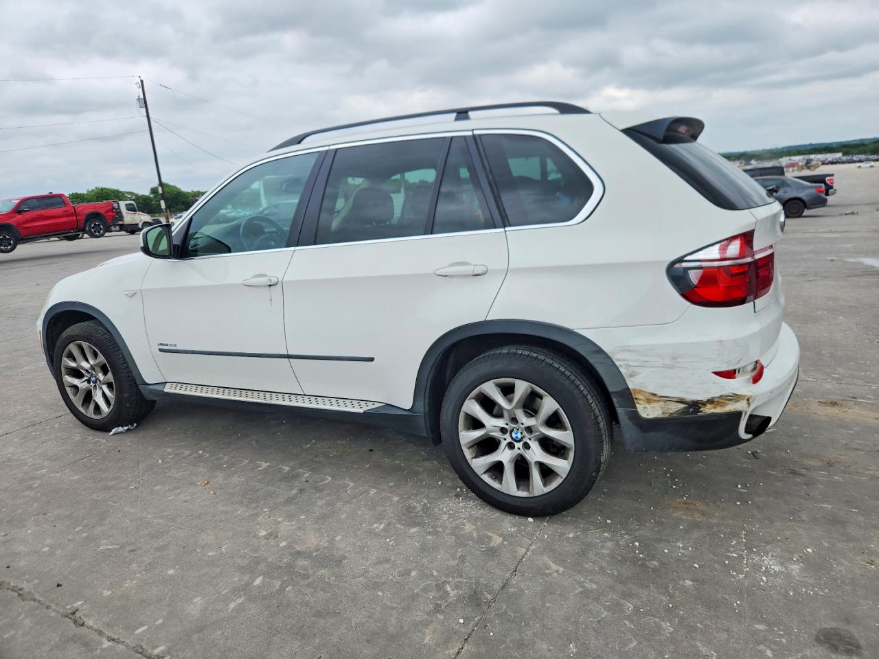 2013 Bmw X5 Xdrive35i White vin: 5UXZV4C56D0B17645