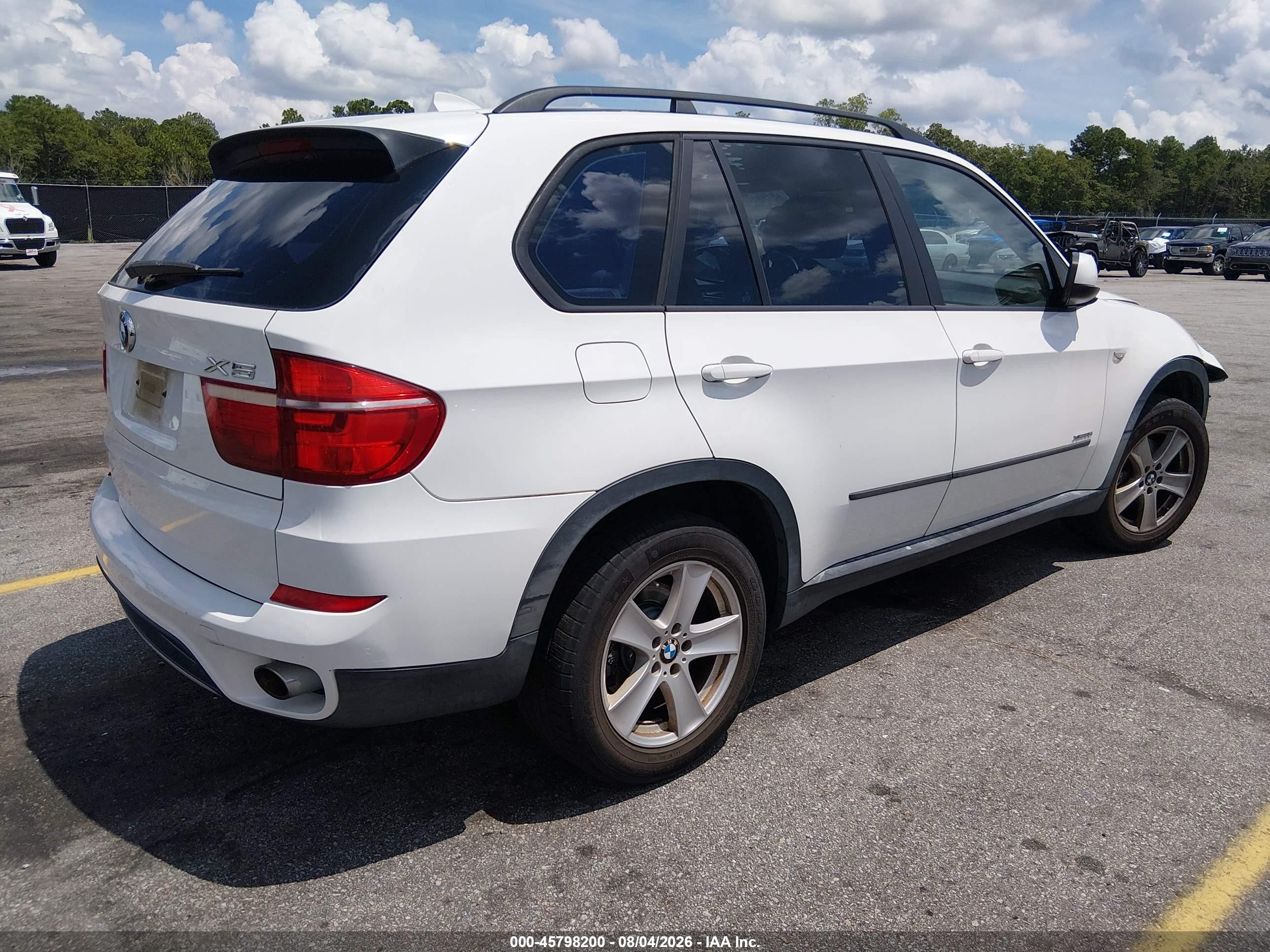 2013 Bmw X5 Xdrive35i/xdrive35i Premium/xdrive35i Sport Activity White vin: 5UXZV4C56D0E00384
