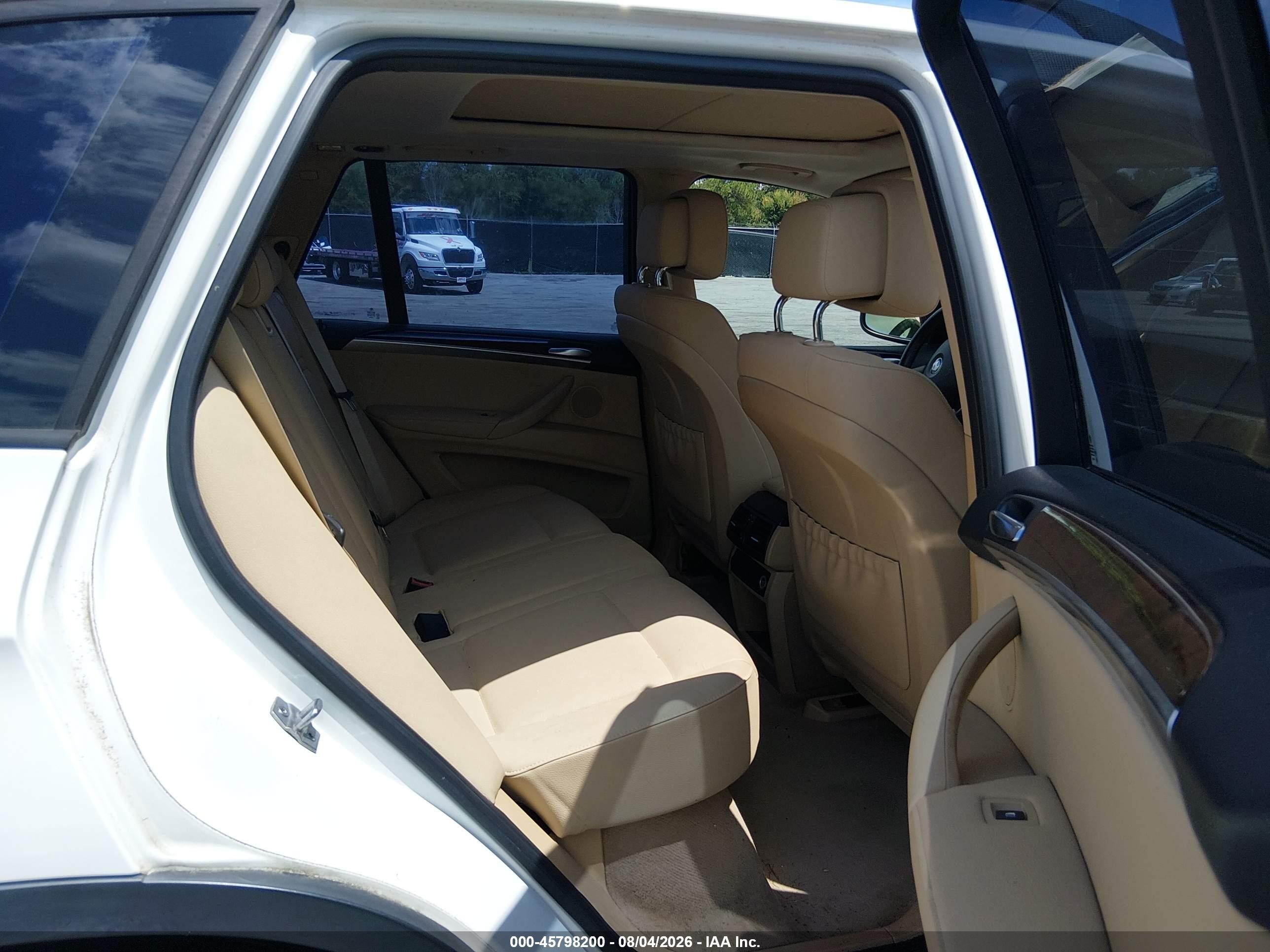 2013 Bmw X5 Xdrive35i/xdrive35i Premium/xdrive35i Sport Activity White vin: 5UXZV4C56D0E00384