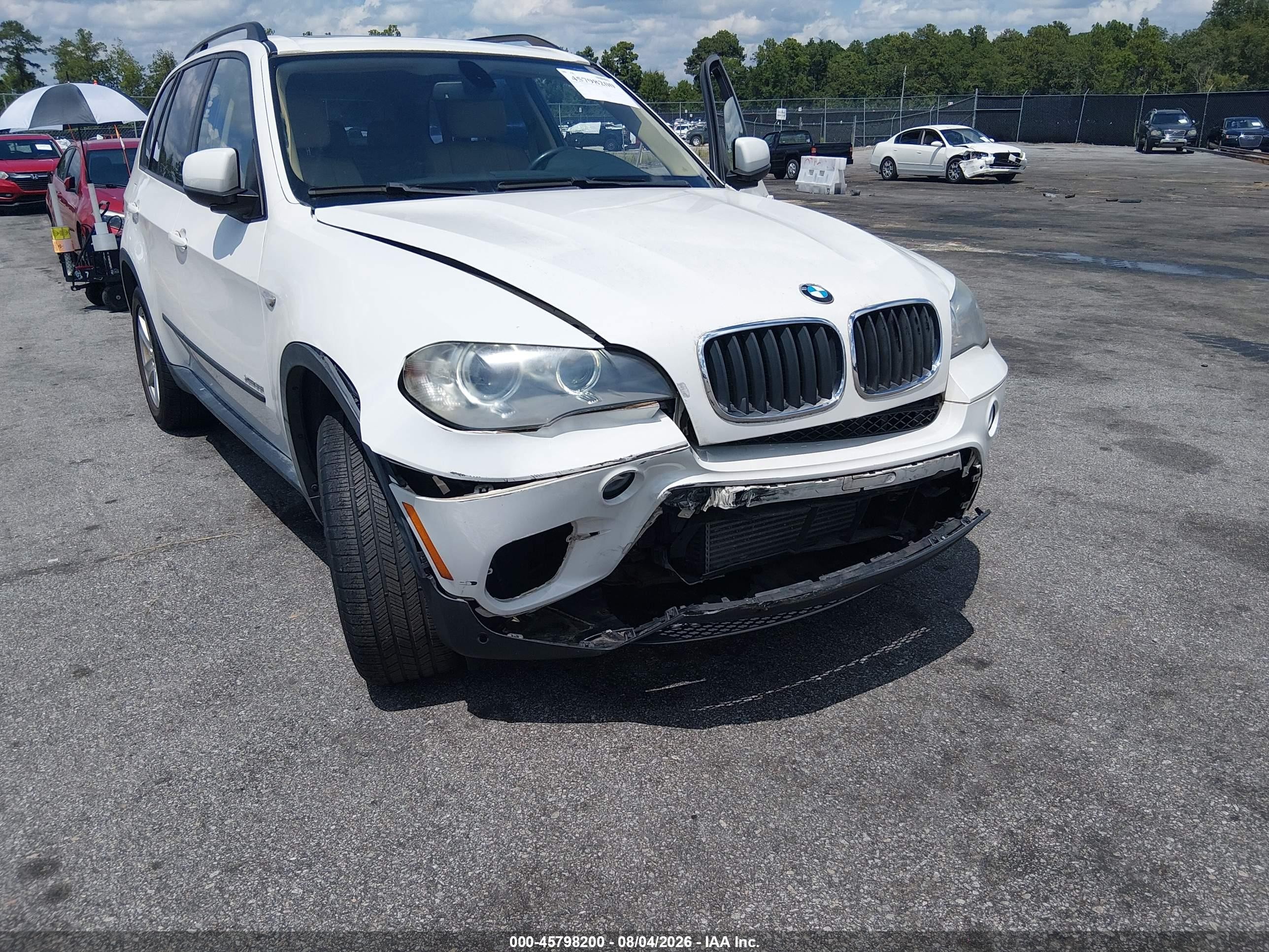 2013 Bmw X5 Xdrive35i/xdrive35i Premium/xdrive35i Sport Activity White vin: 5UXZV4C56D0E00384