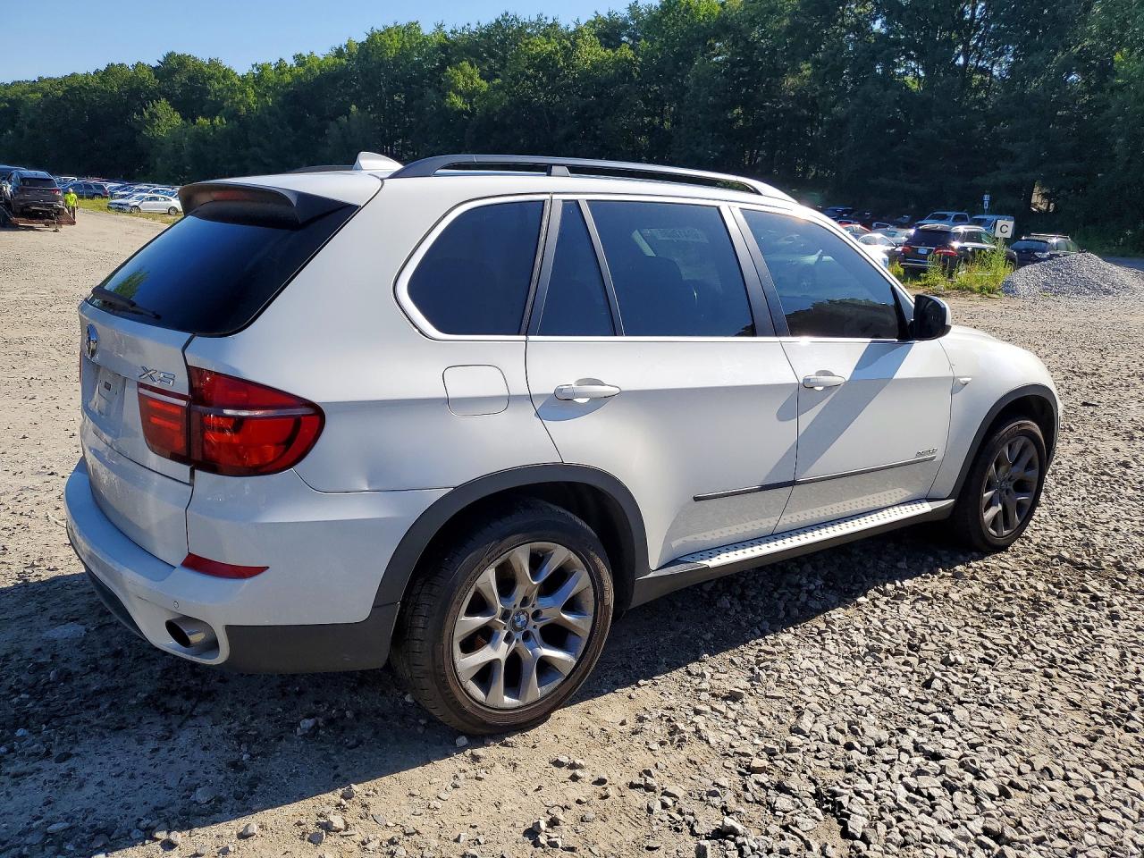 2013 Bmw X5 Xdrive35i White vin: 5UXZV4C56D0G57156