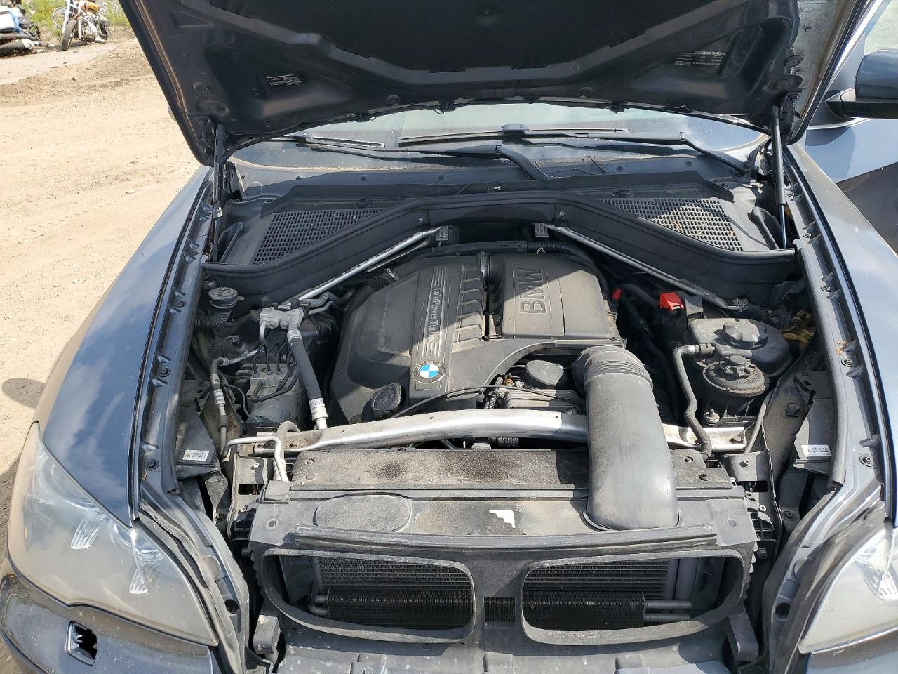 2013 Bmw X5 Xdrive35i Серый vin: 5UXZV4C56DL993885