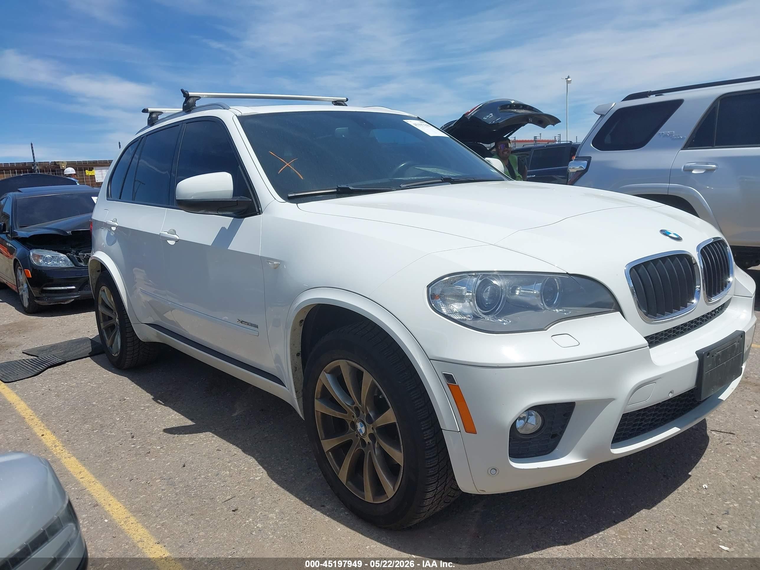 2013 Bmw X5 Xdrive35i/xdrive35i Premium/xdrive35i Sport Activity White vin: 5UXZV4C56DL994261