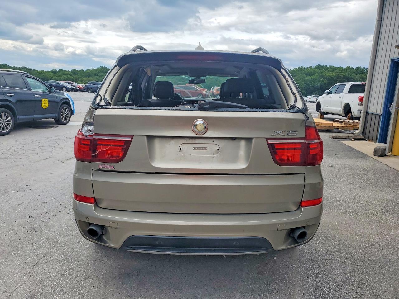 2011 Bmw X5 Xdrive35i Beige vin: 5UXZV4C57BL406588