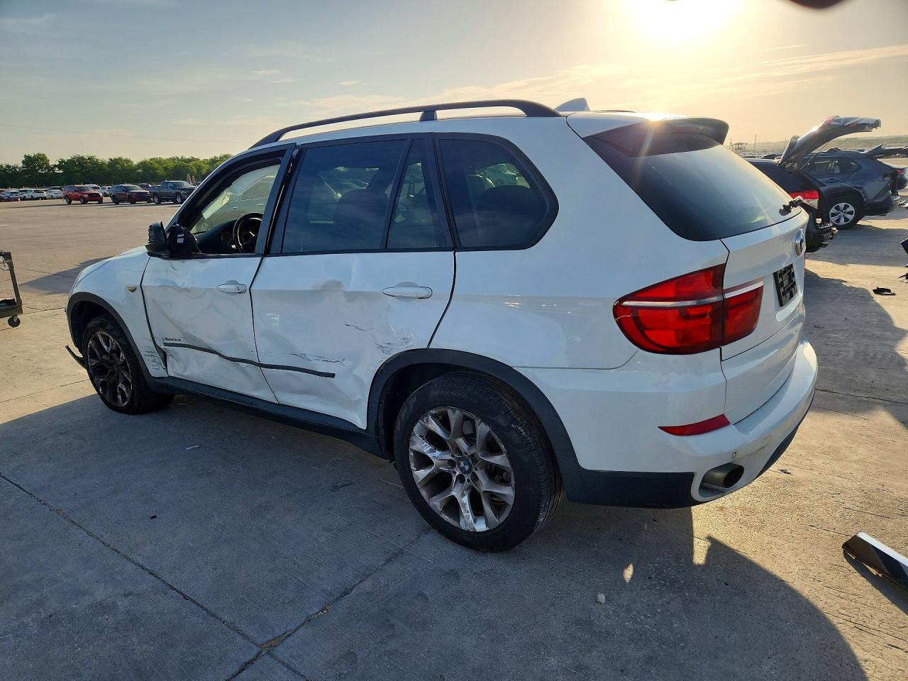 2012 Bmw X5 Xdrive35i White vin: 5UXZV4C57CL889713