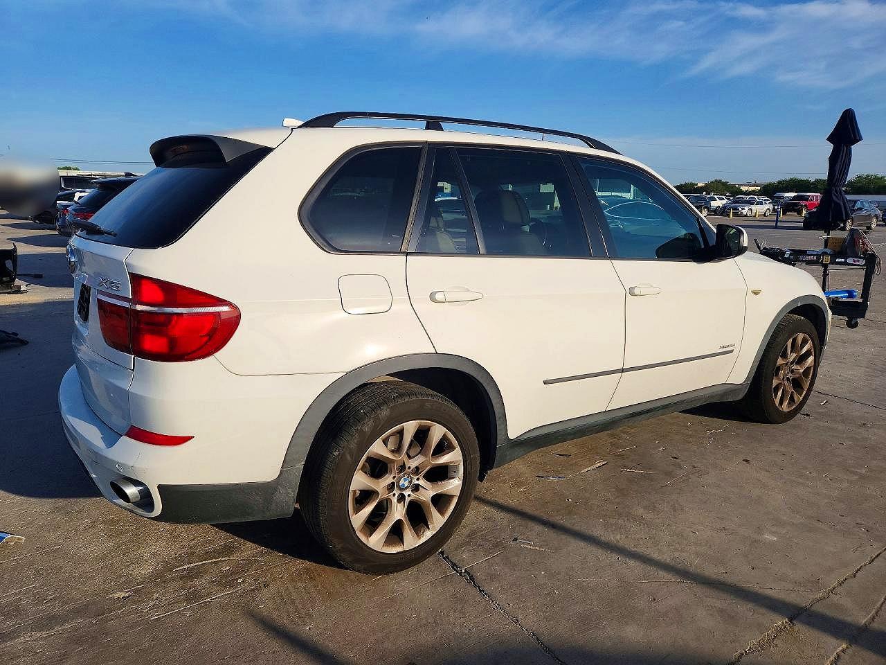 2012 Bmw X5 Xdrive35i White vin: 5UXZV4C57CL889713