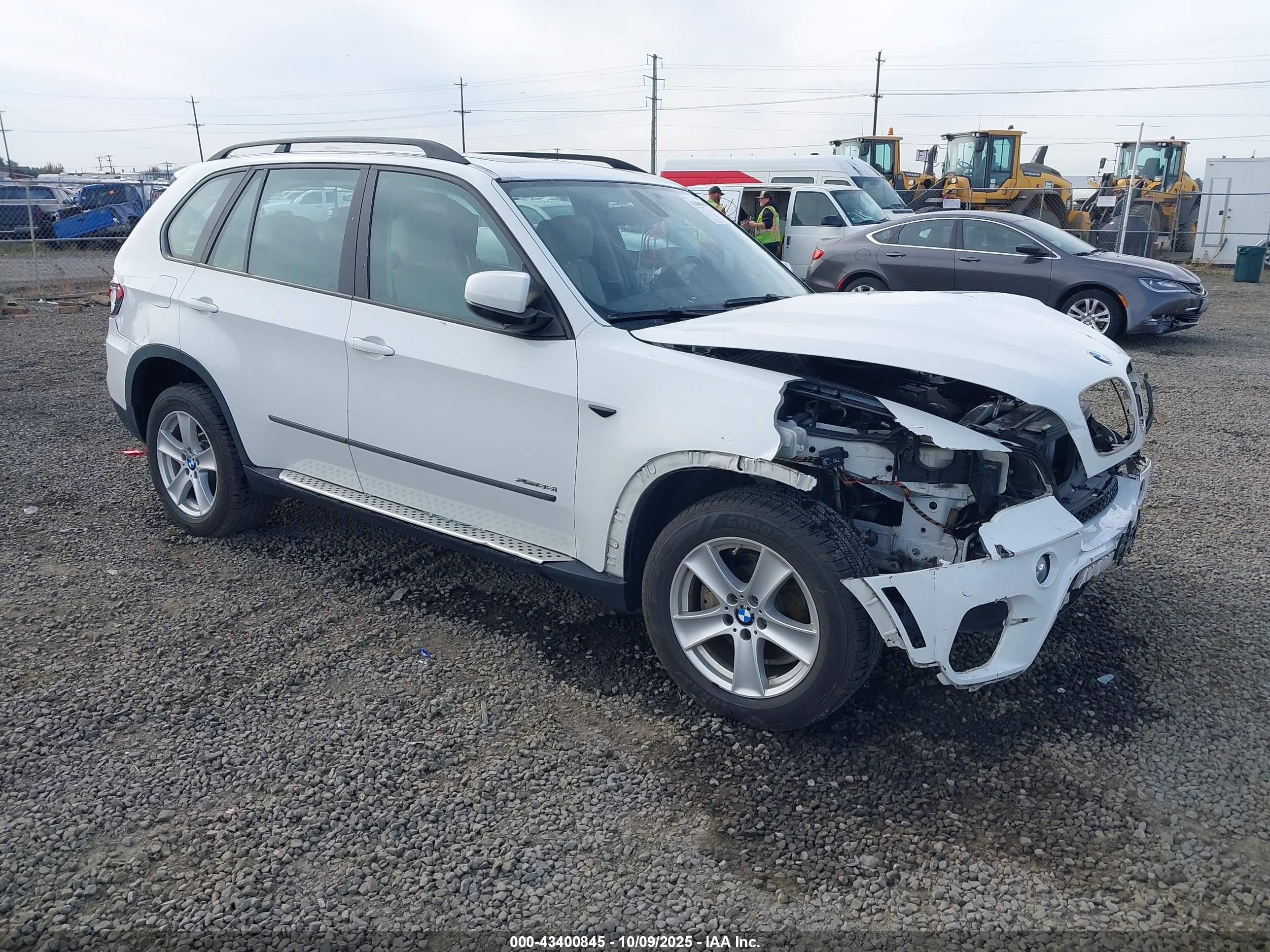 2013 Bmw X5 Xdrive35i/xdrive35i Premium/xdrive35i Sport Activity White vin: 5UXZV4C57D0B00367