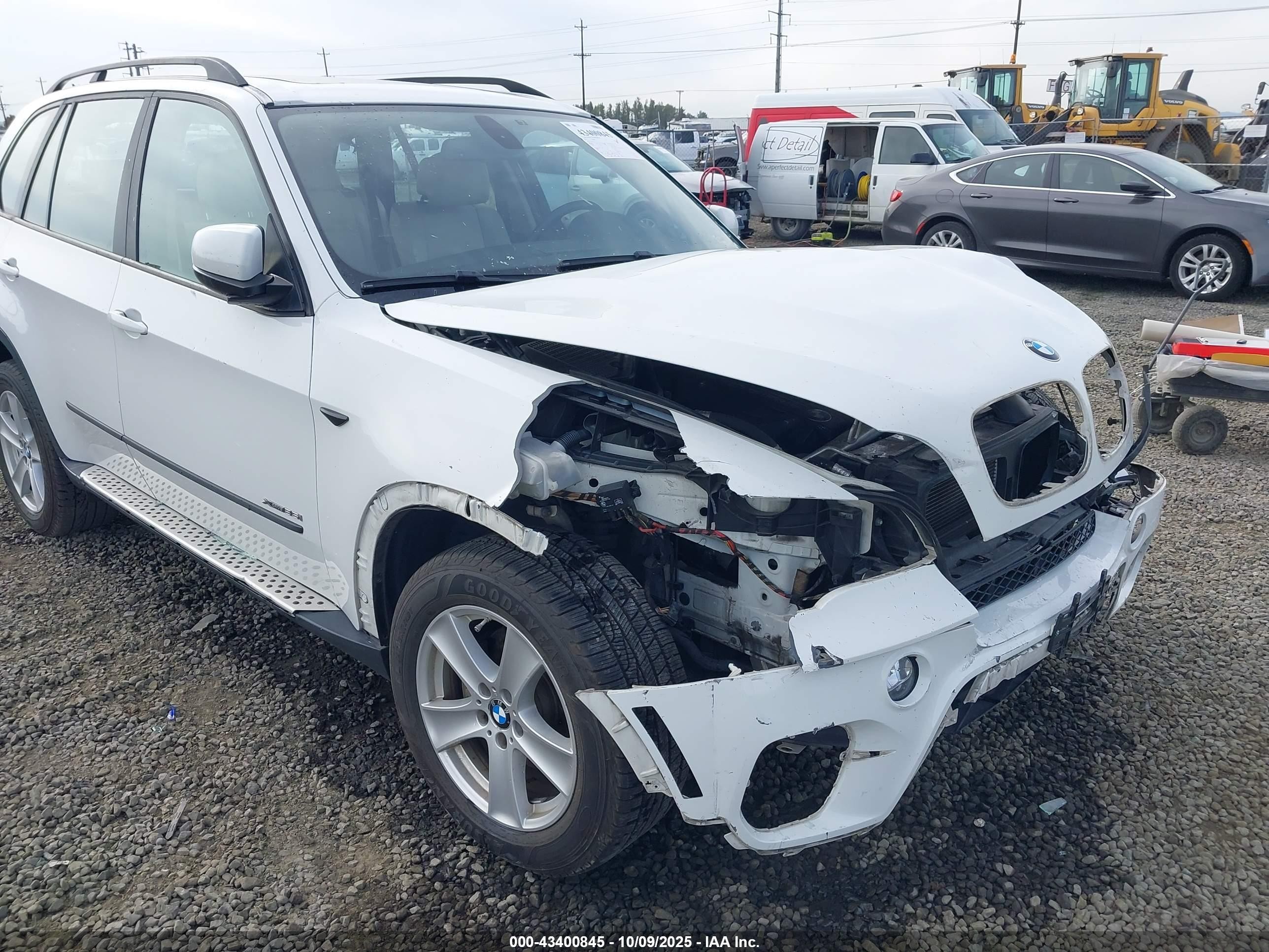 2013 Bmw X5 Xdrive35i/xdrive35i Premium/xdrive35i Sport Activity White vin: 5UXZV4C57D0B00367