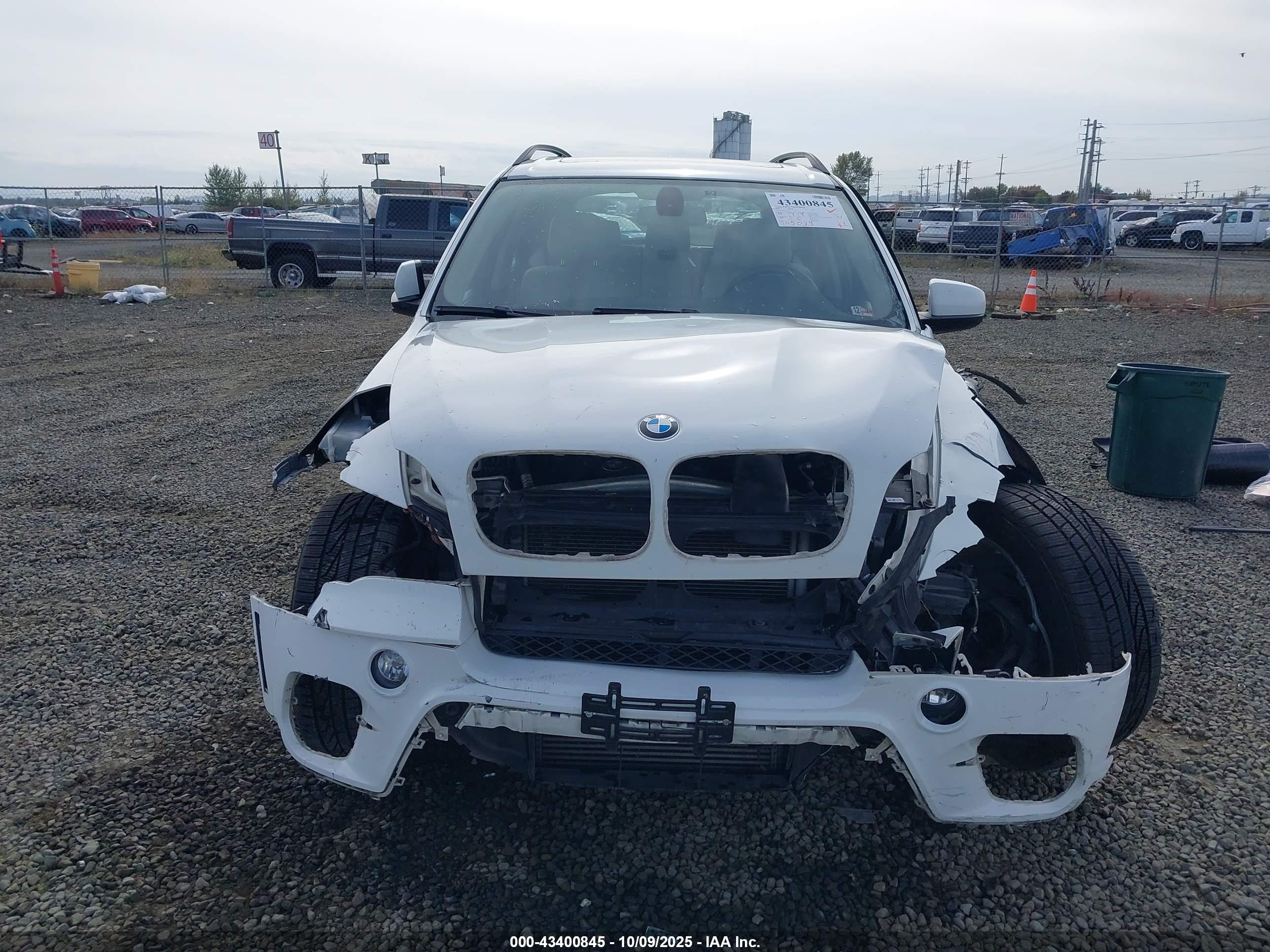 2013 Bmw X5 Xdrive35i/xdrive35i Premium/xdrive35i Sport Activity White vin: 5UXZV4C57D0B00367