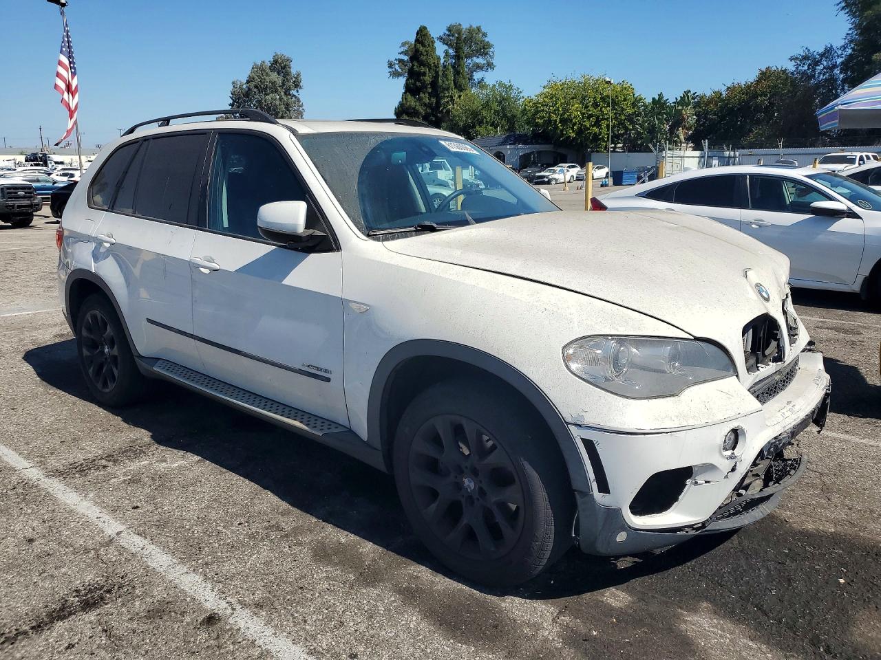 2013 Bmw X5 Xdrive35i White vin: 5UXZV4C57D0B06346