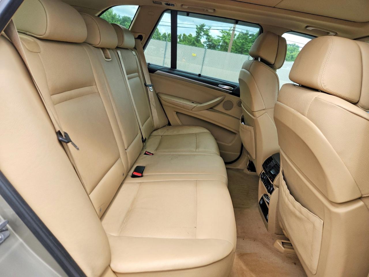 2011 Bmw X5 Xdrive35i Beige vin: 5UXZV4C58BL741925