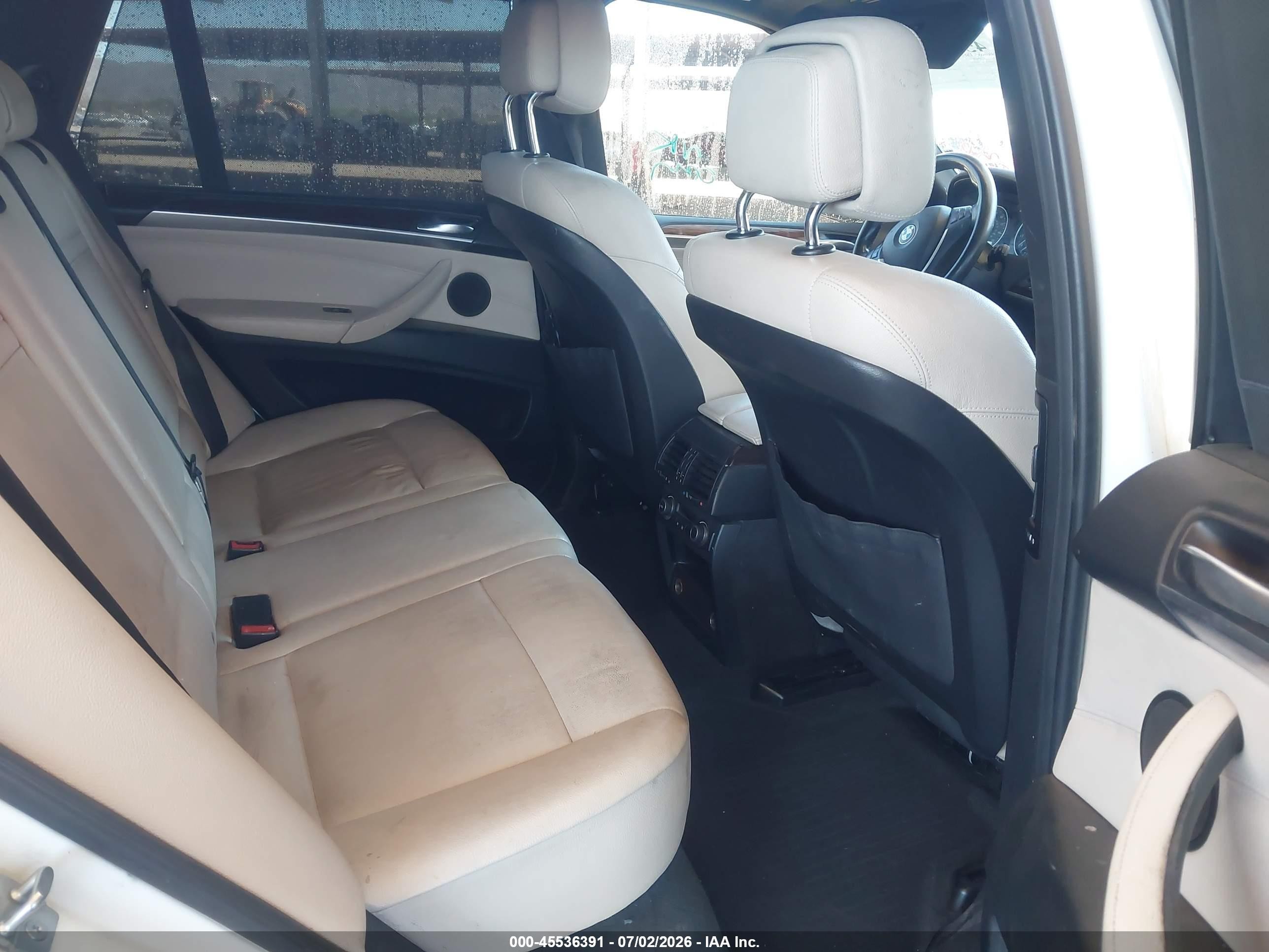 2012 Bmw X5 Xdrive35i/xdrive35i Premium/xdrive35i Sport Activity White vin: 5UXZV4C58CL747726