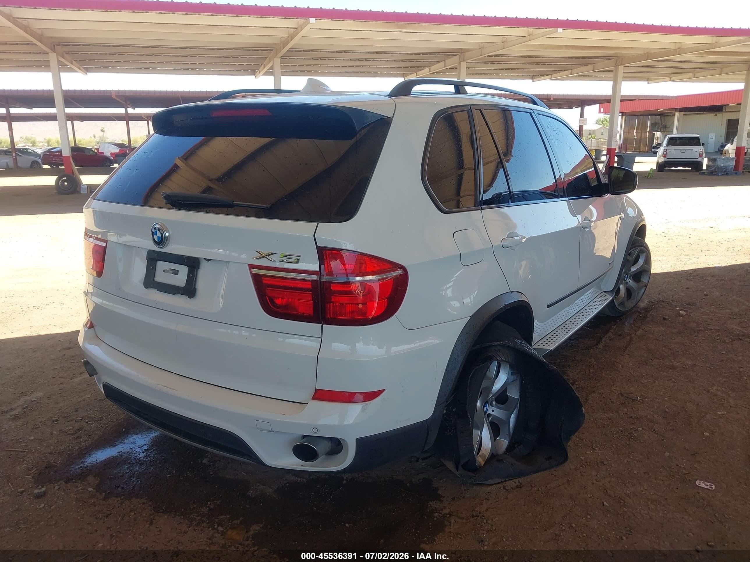 2012 Bmw X5 Xdrive35i/xdrive35i Premium/xdrive35i Sport Activity White vin: 5UXZV4C58CL747726