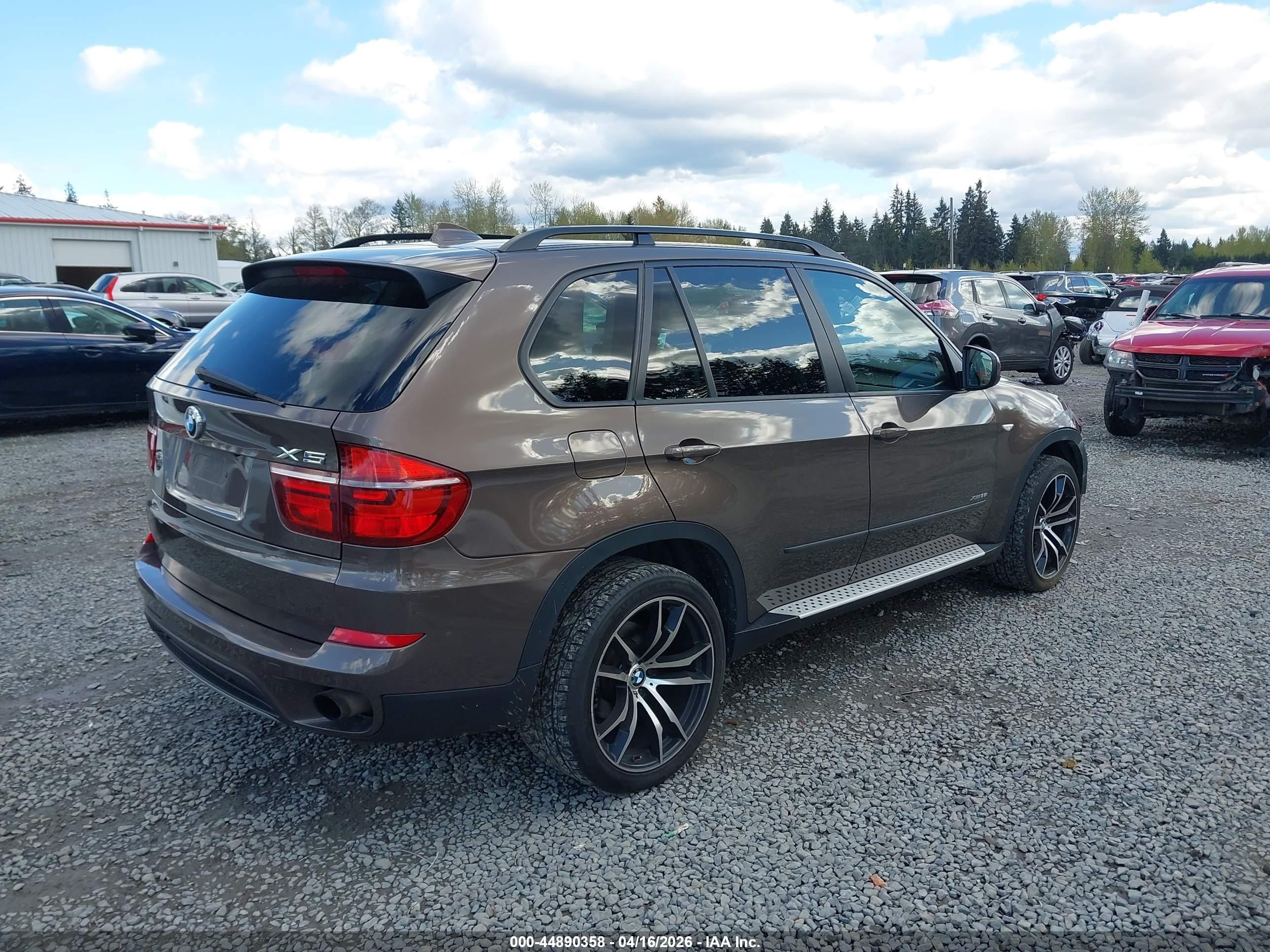 2012 Bmw X5 Xdrive35i/xdrive35i Premium/xdrive35i Sport Activity Brown vin: 5UXZV4C58CL989562
