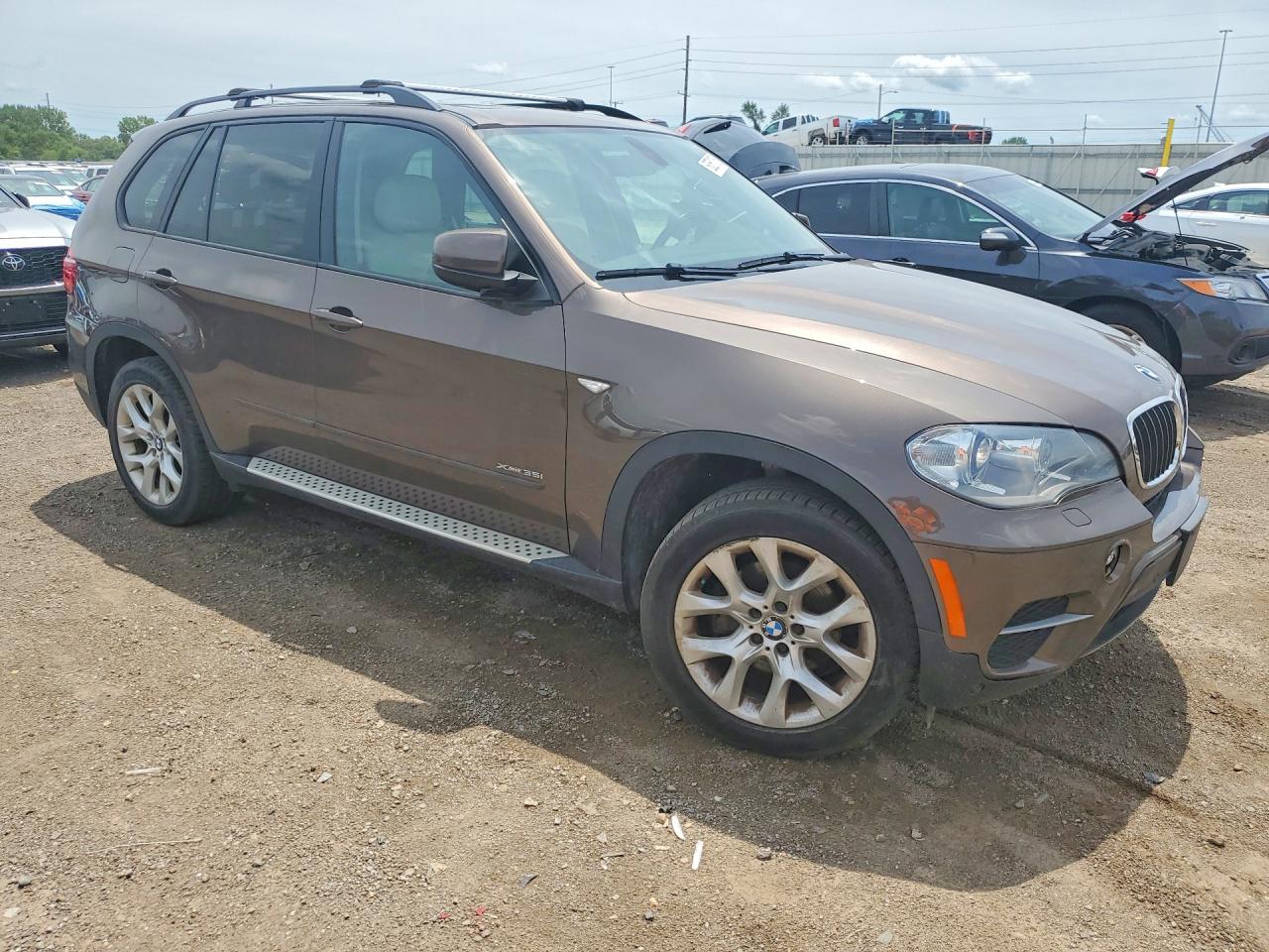 2013 Bmw X5 Xdrive35i Brown vin: 5UXZV4C58D0B02368