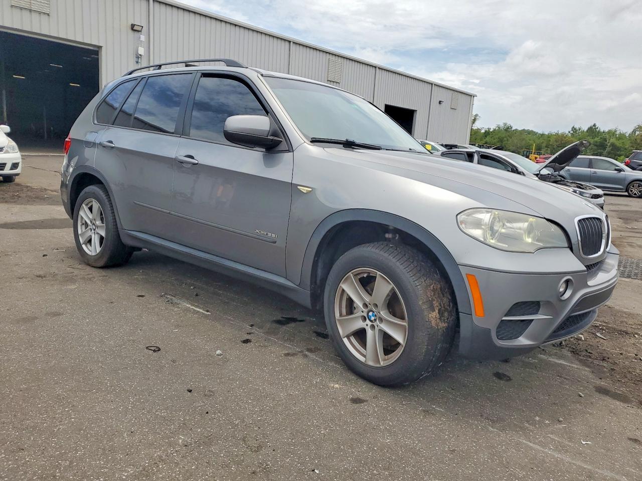 2013 Bmw X5 Xdrive35i Серый vin: 5UXZV4C58D0B03083