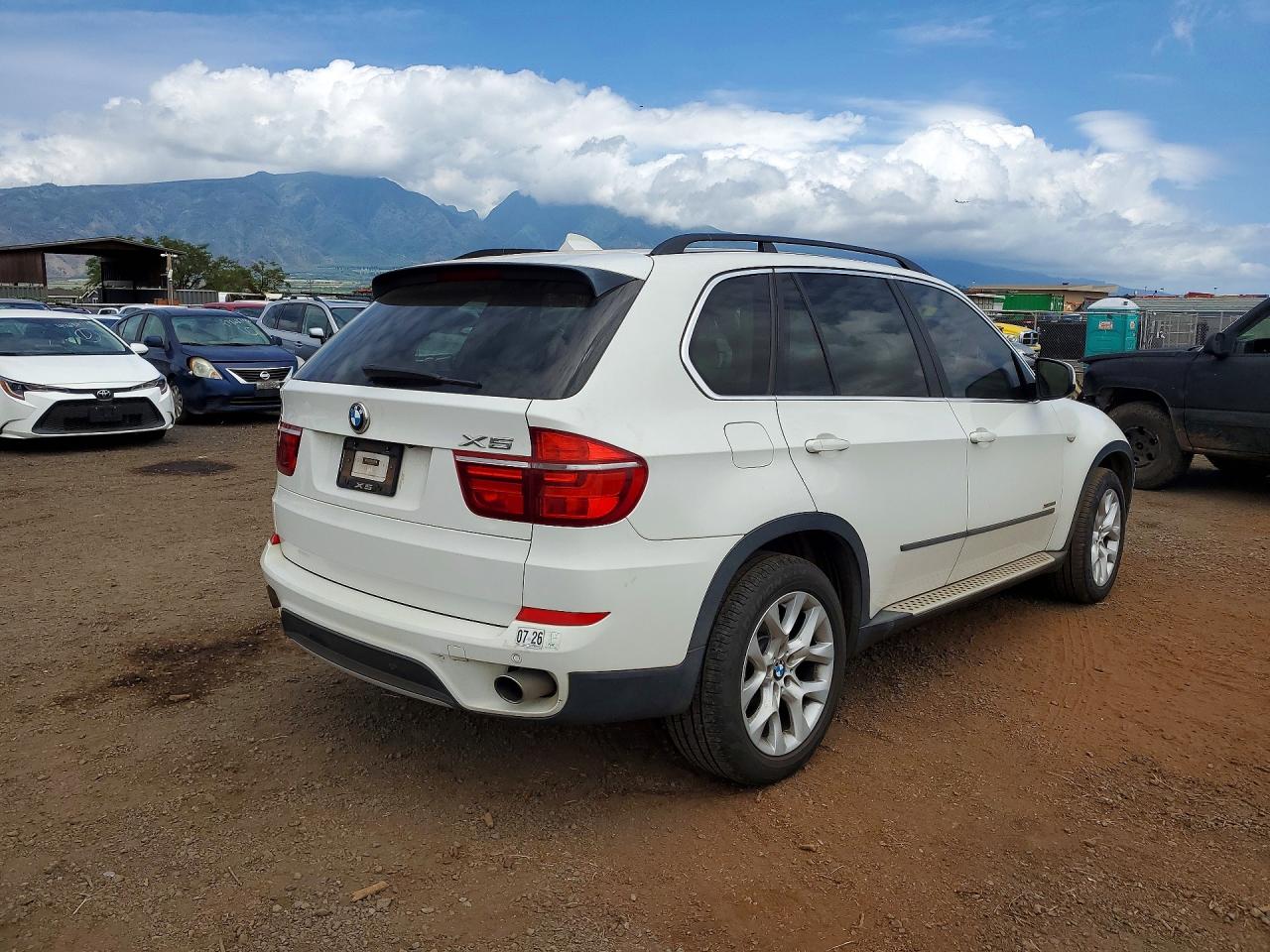 2013 Bmw X5 Xdrive35i White vin: 5UXZV4C58D0G52427