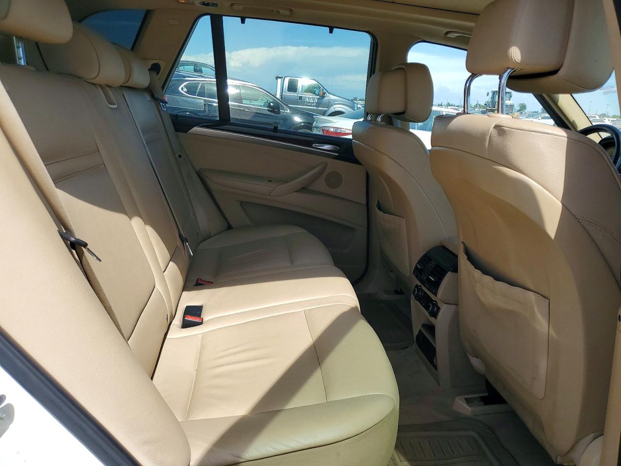 2012 Bmw X5 Xdrive35i White vin: 5UXZV4C59CL753437