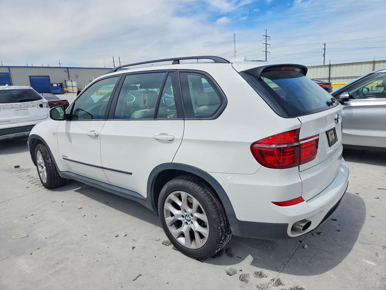 2013 Bmw X5 Xdrive35i Белый vin: 5UXZV4C59D0E05210