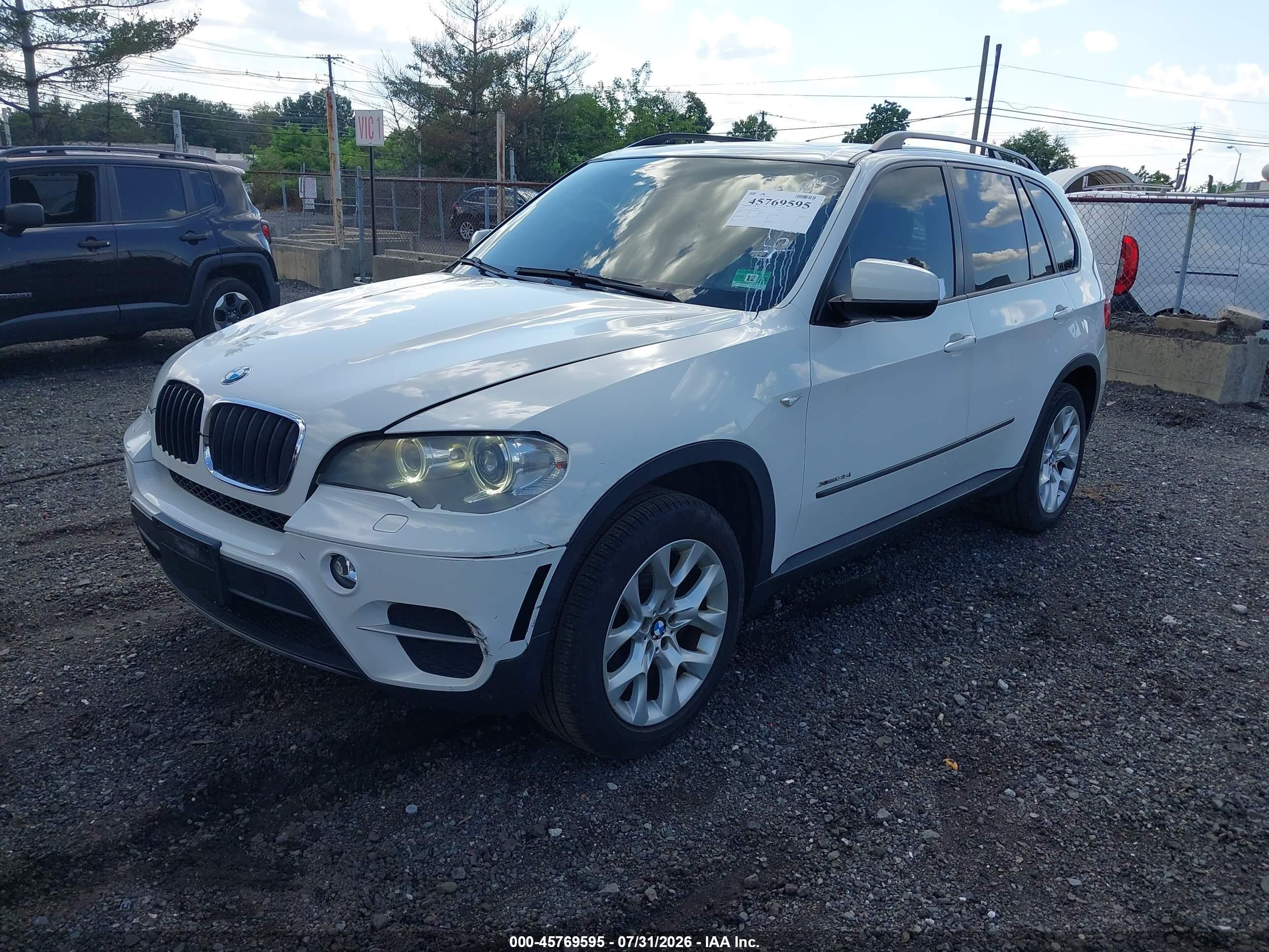 2013 Bmw X5 Xdrive35i/xdrive35i Premium/xdrive35i Sport Activity White vin: 5UXZV4C59DL994660