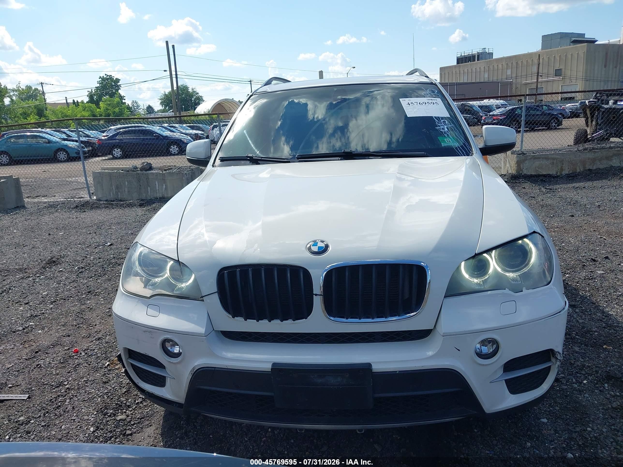 2013 Bmw X5 Xdrive35i/xdrive35i Premium/xdrive35i Sport Activity White vin: 5UXZV4C59DL994660