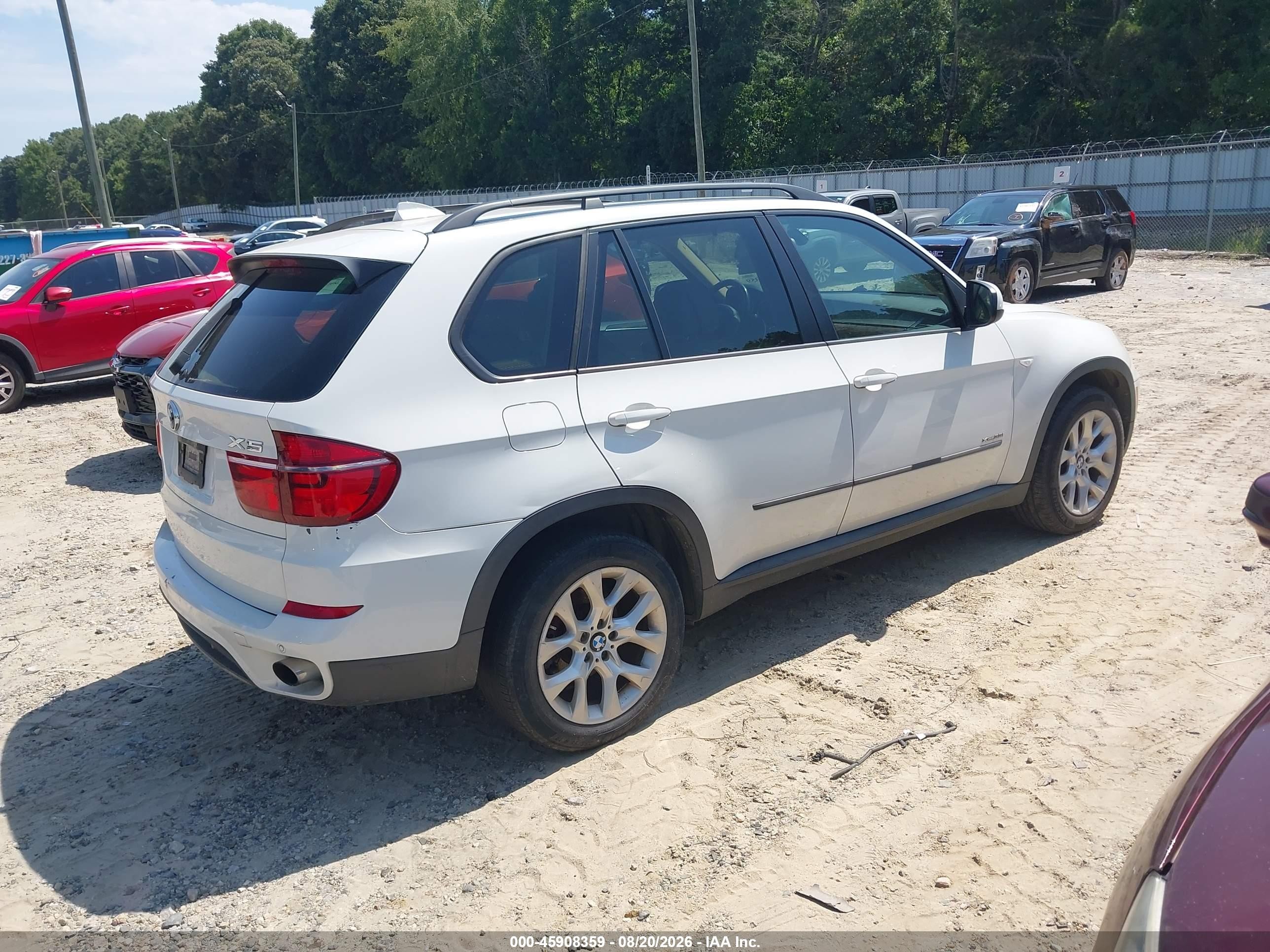 2011 Bmw X5 Xdrive35i/xdrive35i Premium/xdrive35i Sport Activity White vin: 5UXZV4C5XBL410876