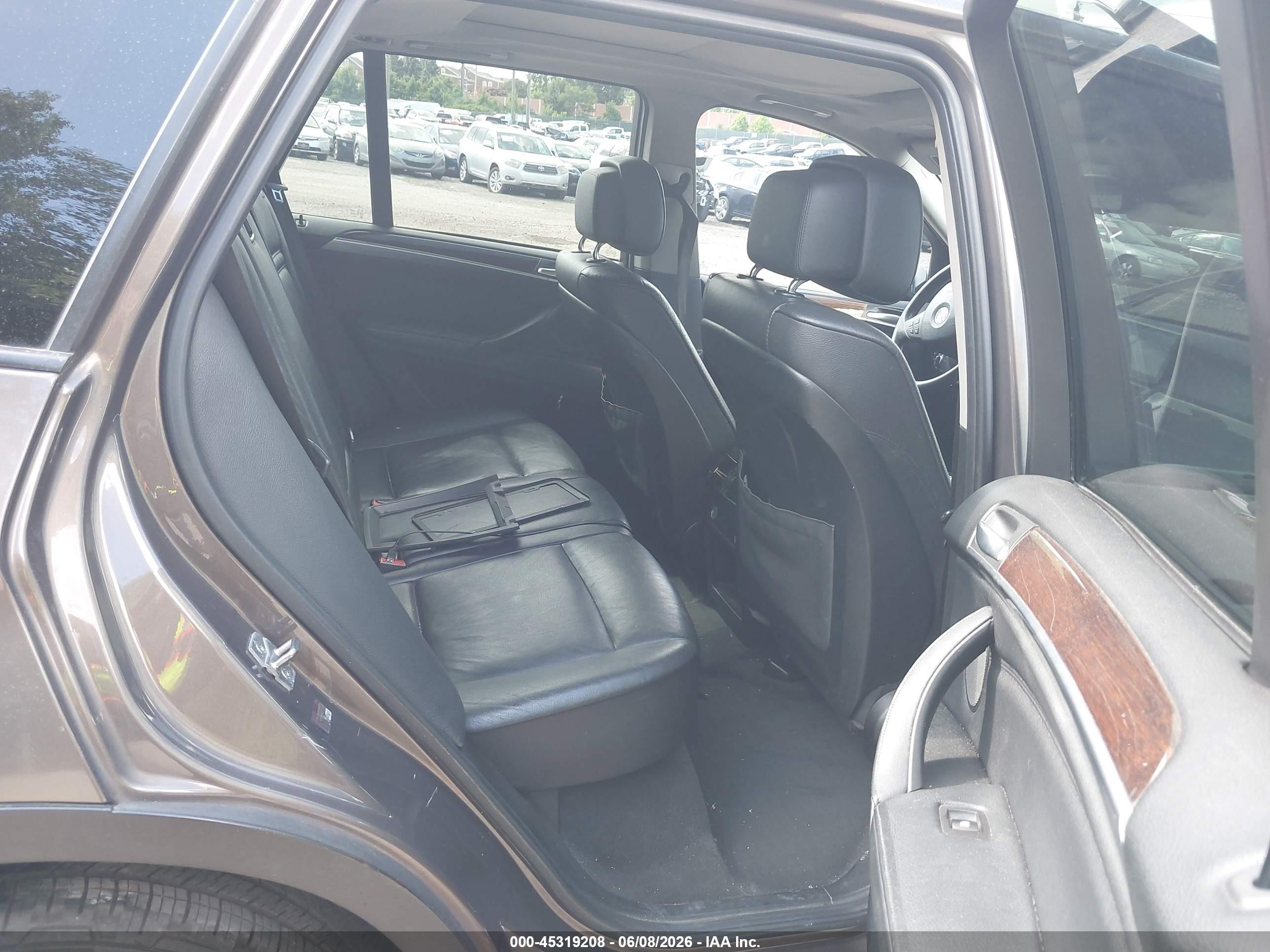2012 Bmw X5 Xdrive35i/xdrive35i Premium/xdrive35i Sport Activity Brown vin: 5UXZV4C5XCL748702