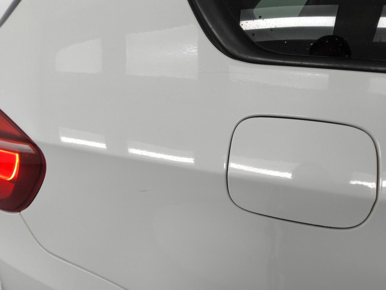 2012 Bmw X5 Xdrive35i White vin: 5UXZV4C5XCL766455 Damage: Right Qtr Panel, Light Scratch, 1 To 2 Inches
