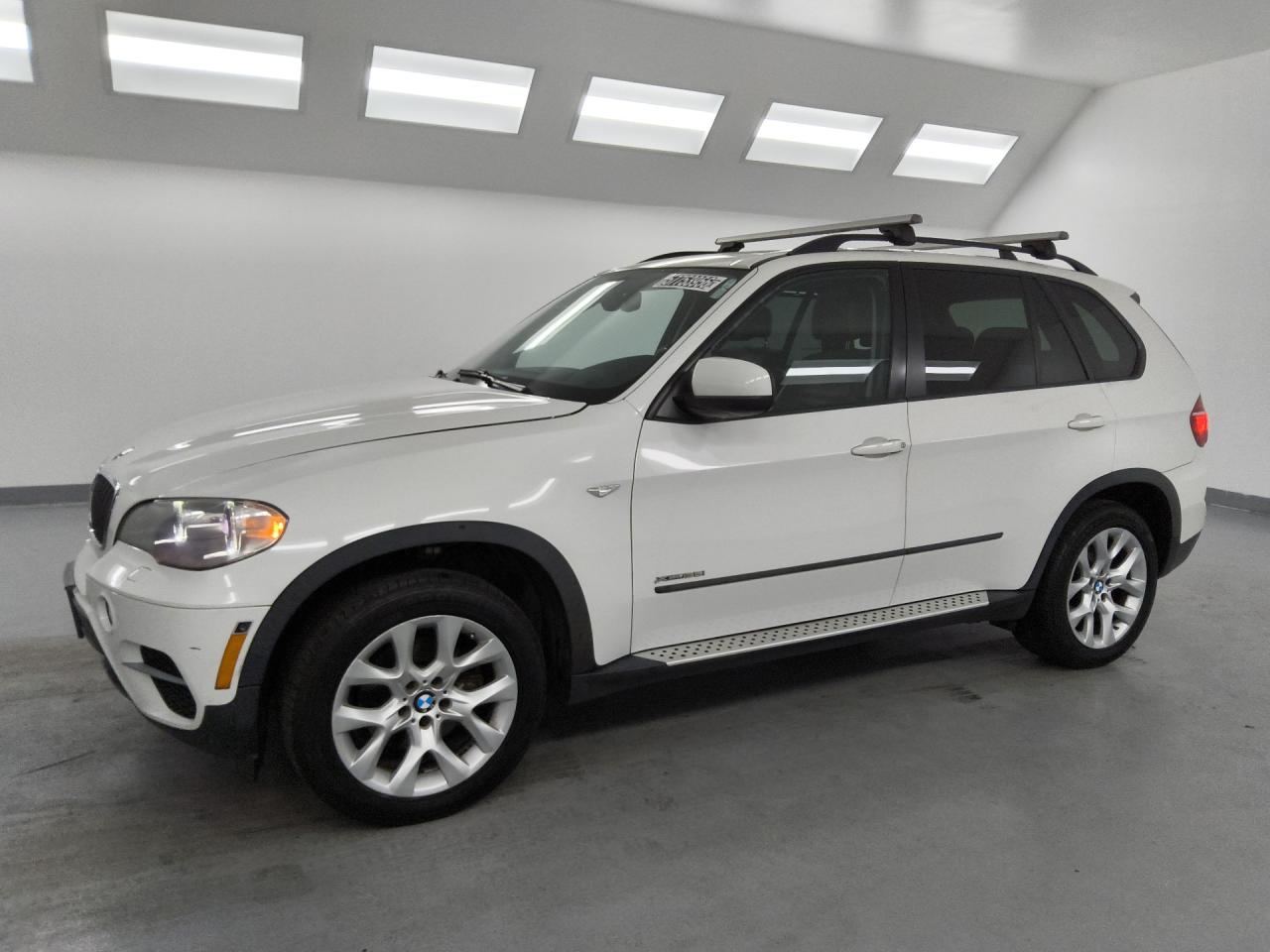 2012 Bmw X5 Xdrive35i White vin: 5UXZV4C5XCL766455 Damage: Multi-Function Switch, Inoperable, Repair Required