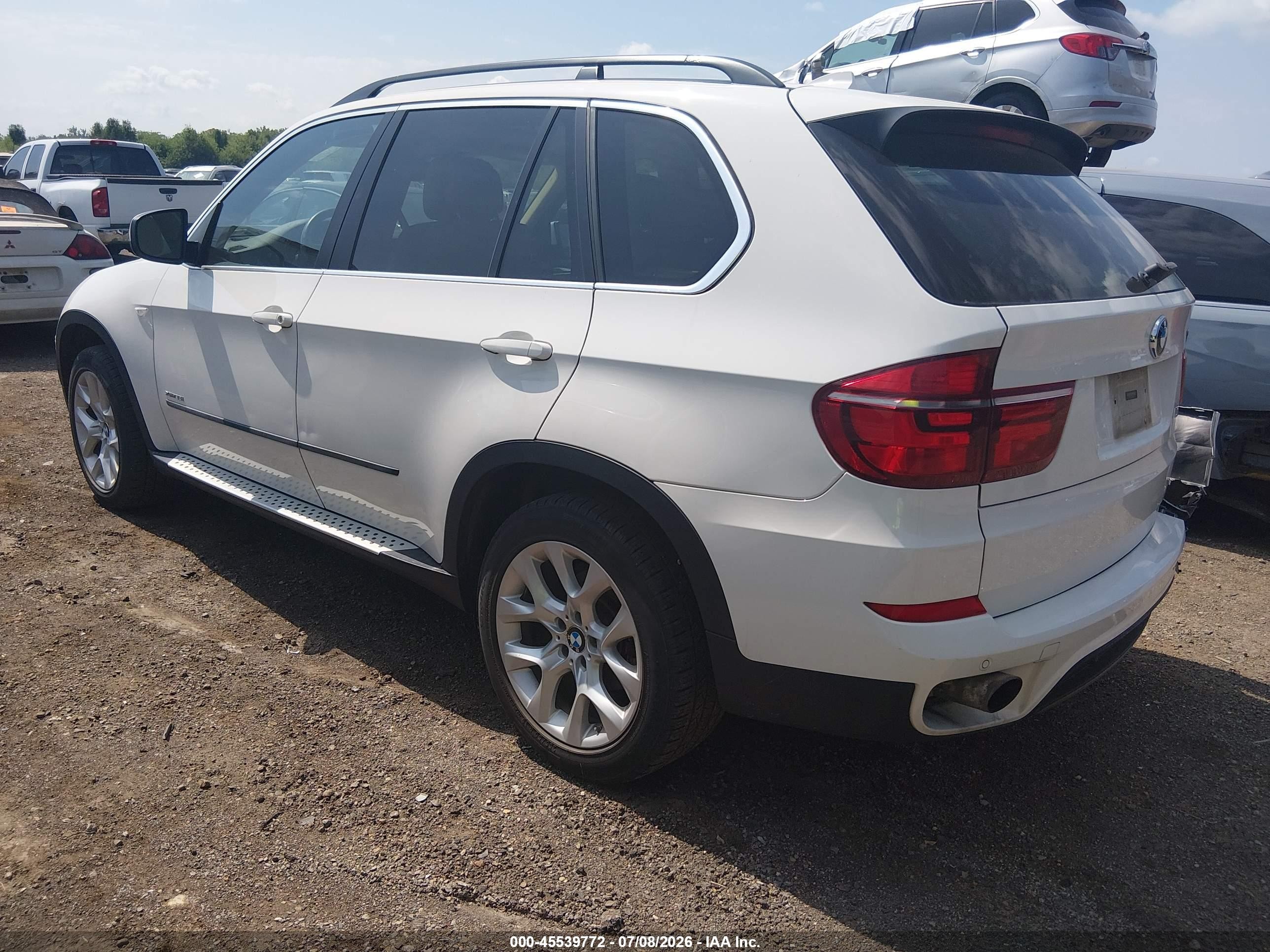 2013 Bmw X5 Xdrive35i/xdrive35i Premium/xdrive35i Sport Activity White vin: 5UXZV4C5XD0E01442