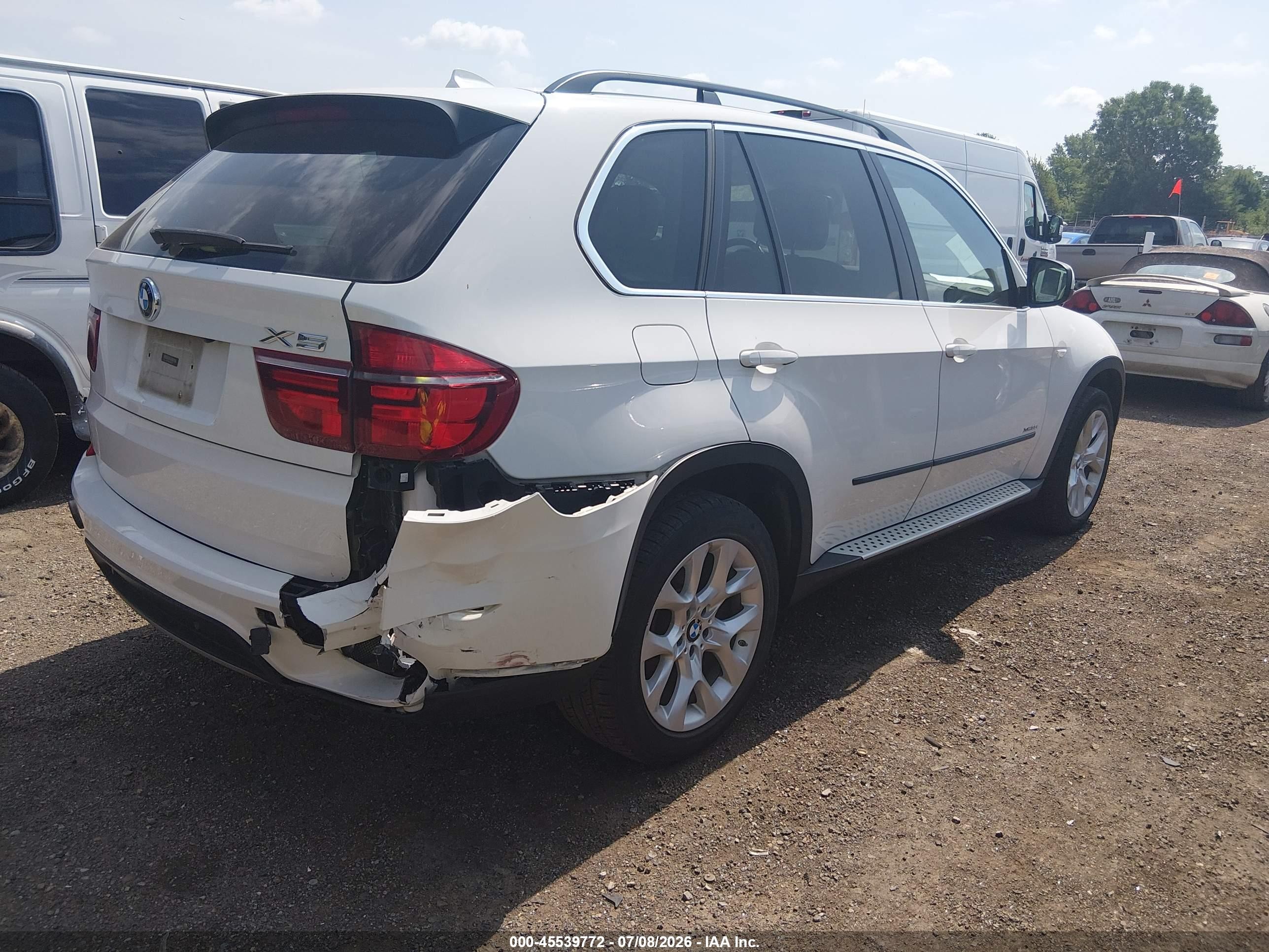 2013 Bmw X5 Xdrive35i/xdrive35i Premium/xdrive35i Sport Activity White vin: 5UXZV4C5XD0E01442