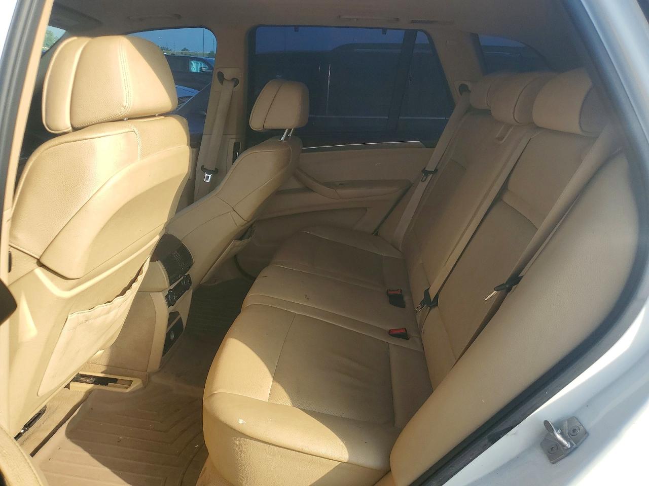 2011 Bmw X5 Xdrive50i White vin: 5UXZV8C50BL419304