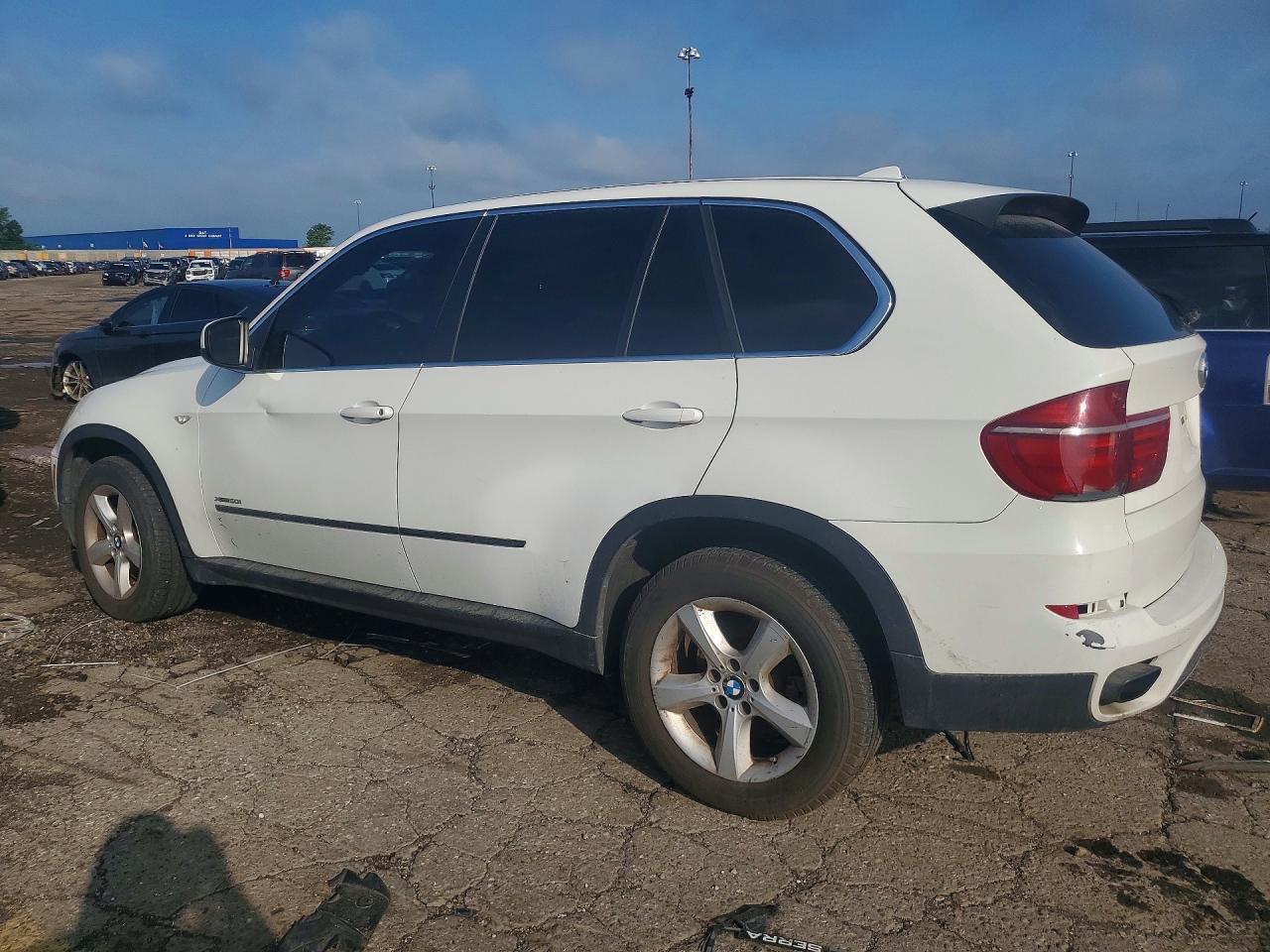 2011 Bmw X5 Xdrive50i White vin: 5UXZV8C50BL419304