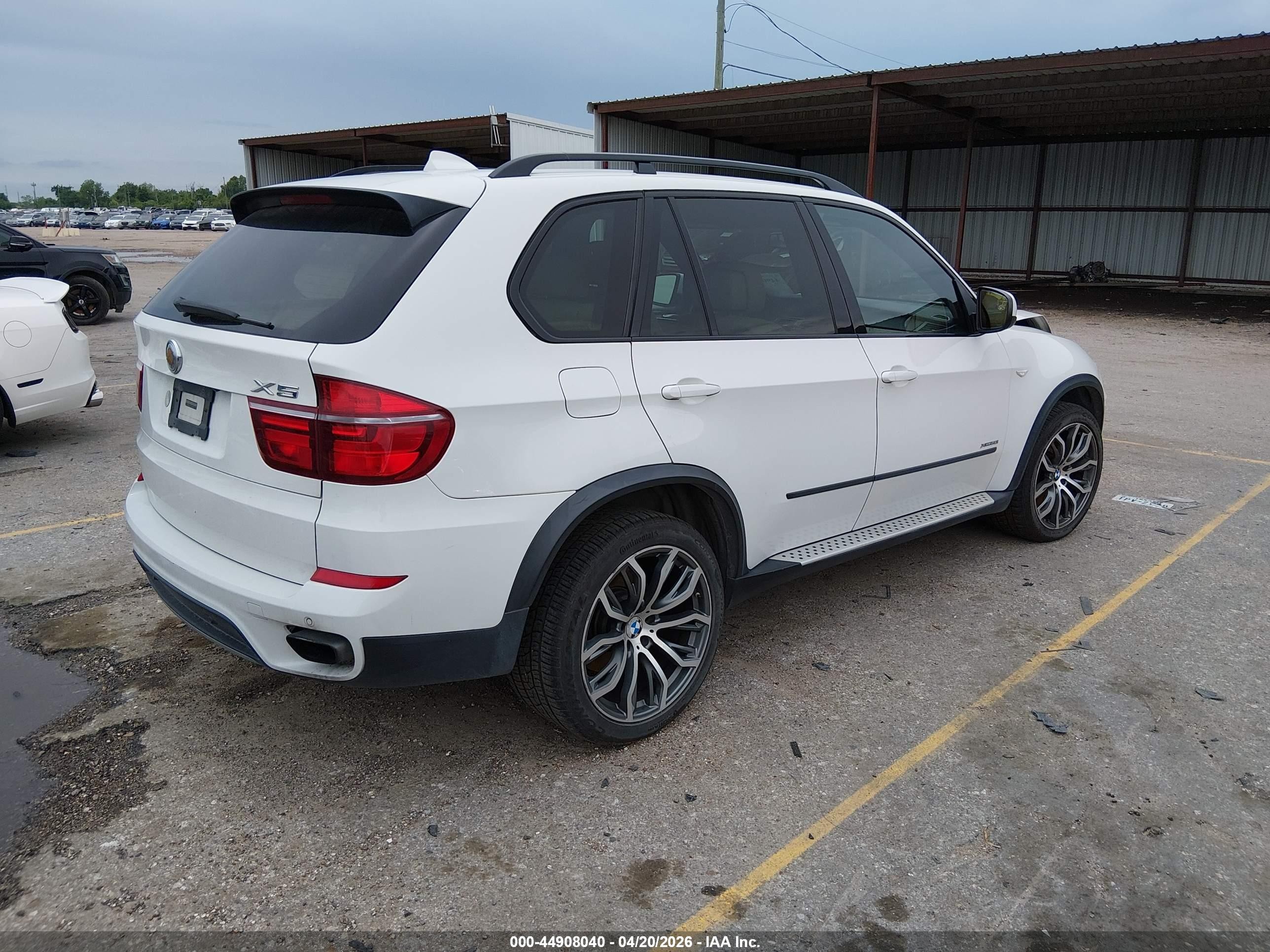 2011 Bmw X5 Xdrive50i White vin: 5UXZV8C51BL417934