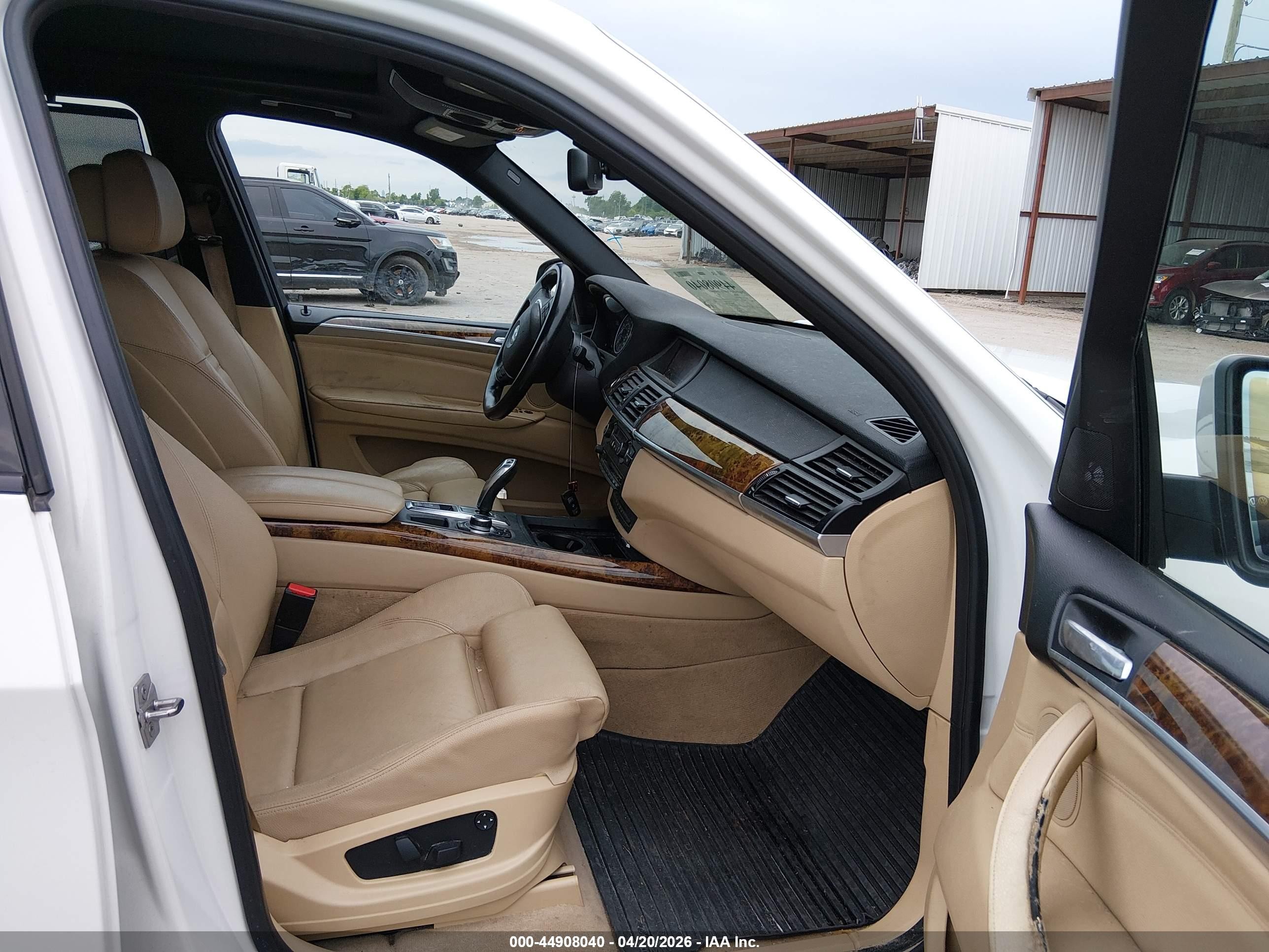 2011 Bmw X5 Xdrive50i White vin: 5UXZV8C51BL417934