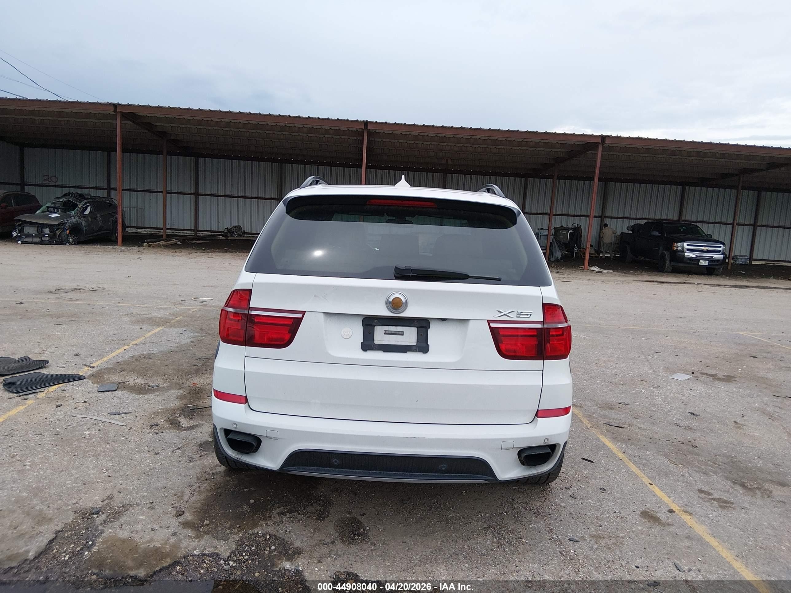 2011 Bmw X5 Xdrive50i White vin: 5UXZV8C51BL417934