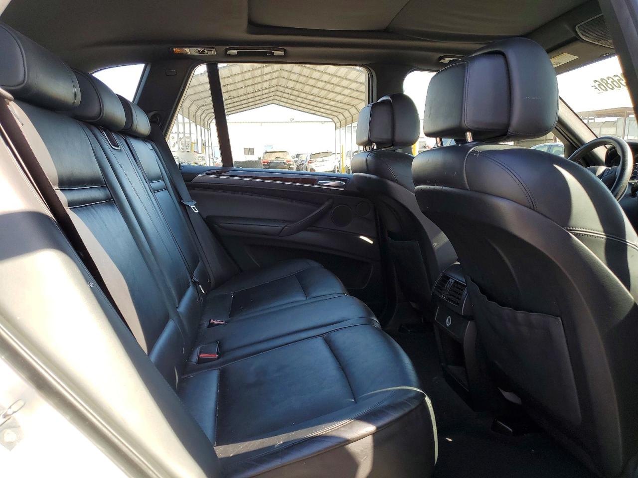 2011 Bmw X5 Xdrive50i Серебряный vin: 5UXZV8C51BL418209
