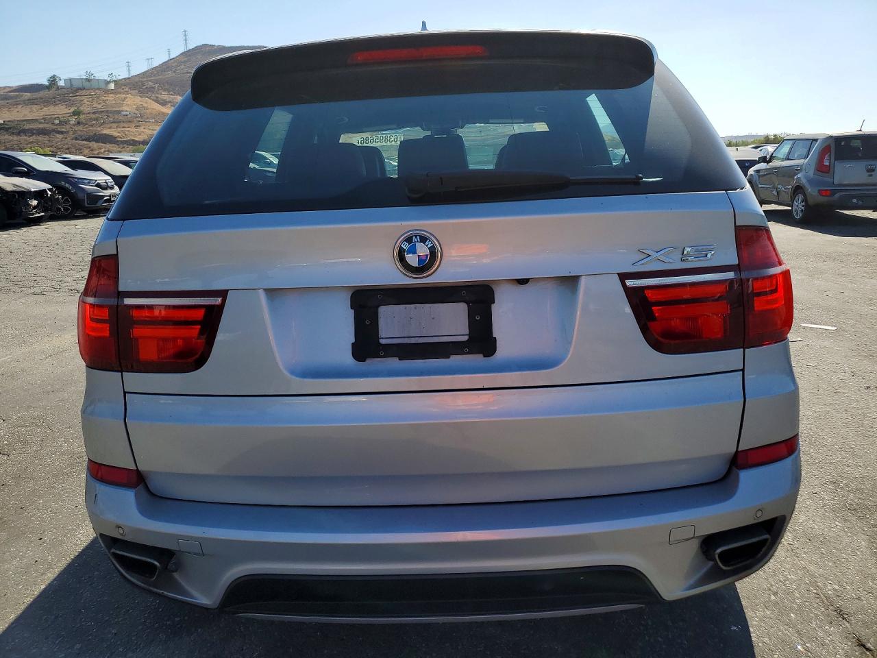 2011 Bmw X5 Xdrive50i Серебряный vin: 5UXZV8C51BL418209