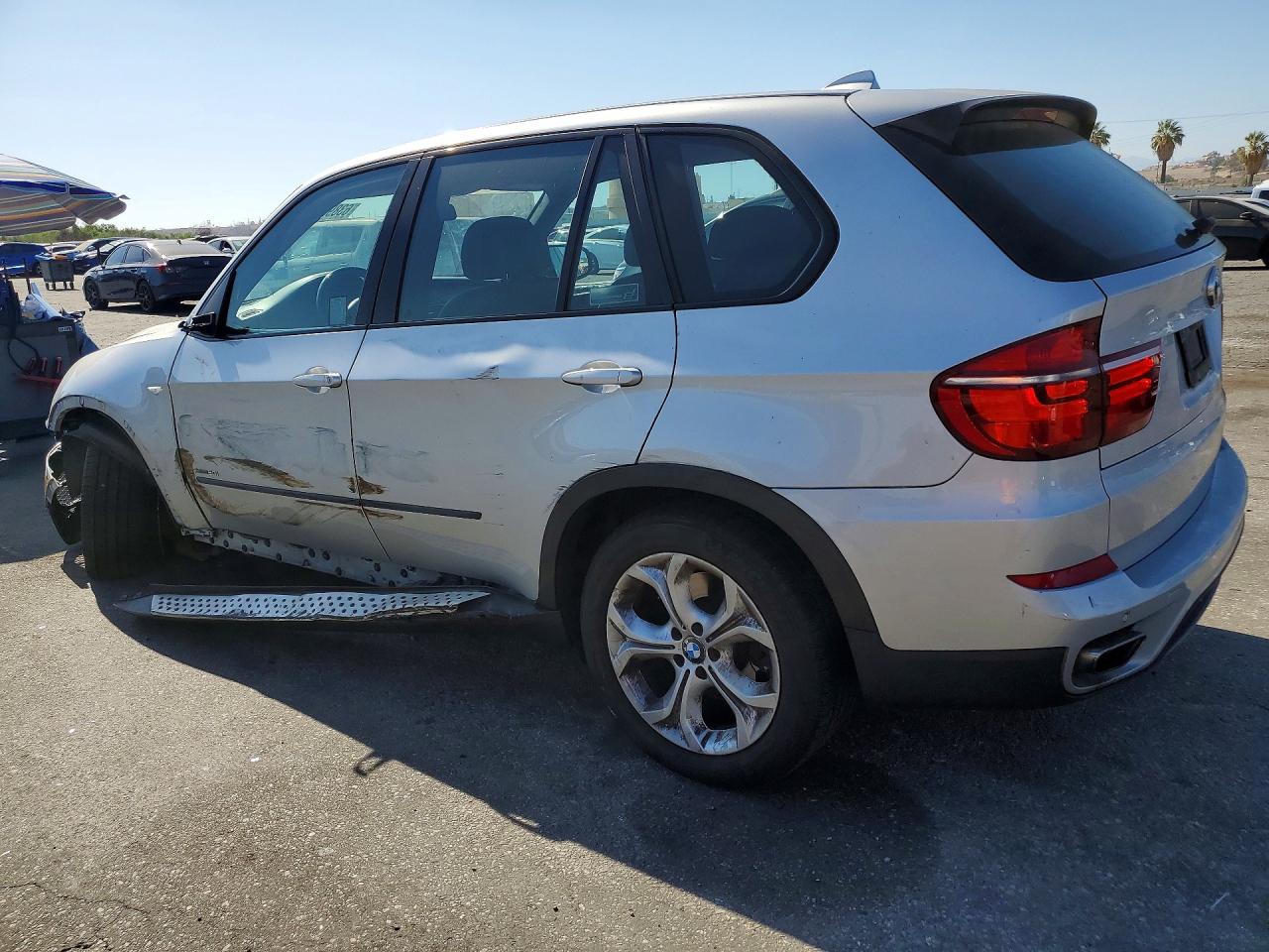 2011 Bmw X5 Xdrive50i Серебряный vin: 5UXZV8C51BL418209